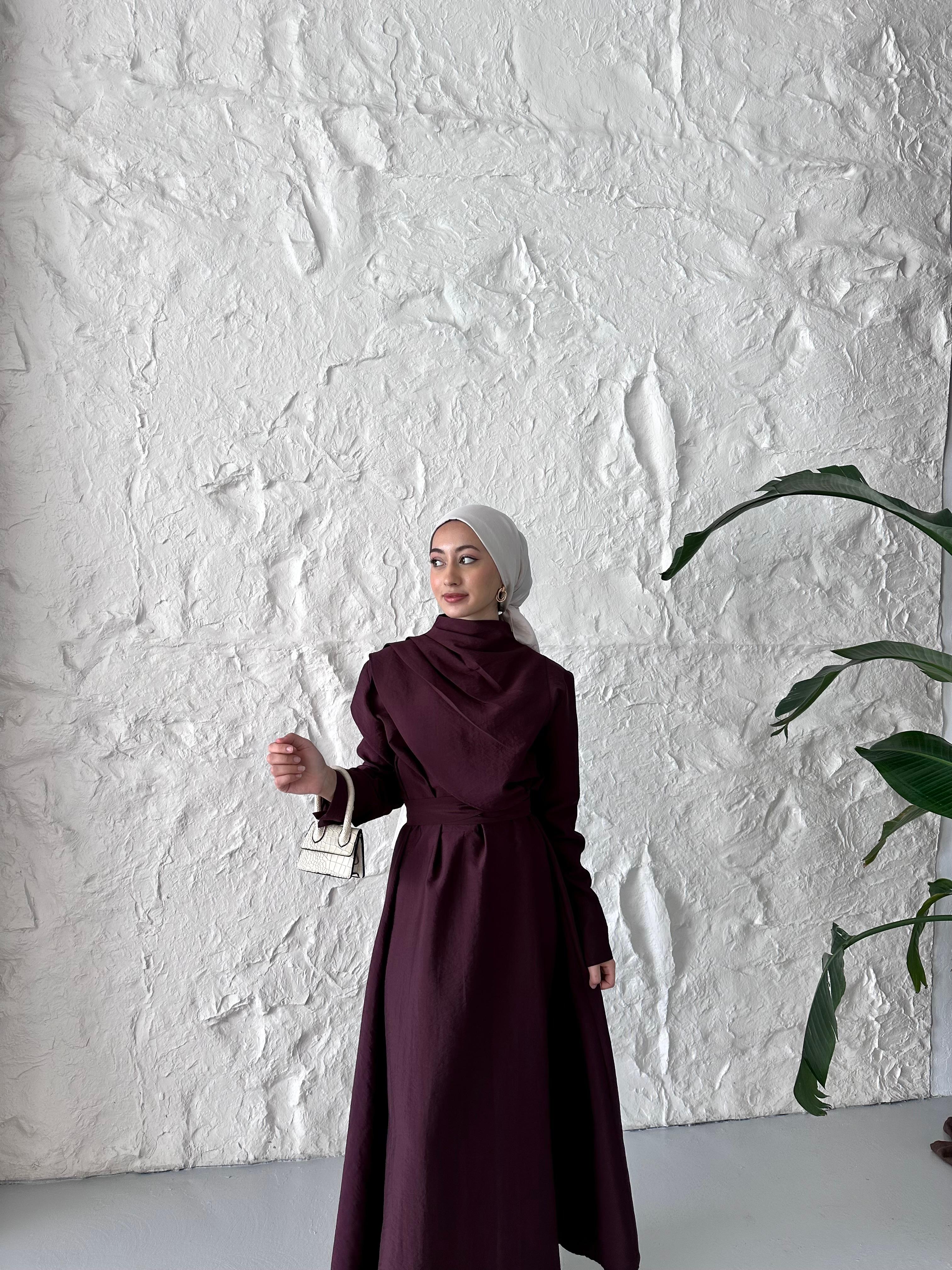 Minimal Şıklık Elbise