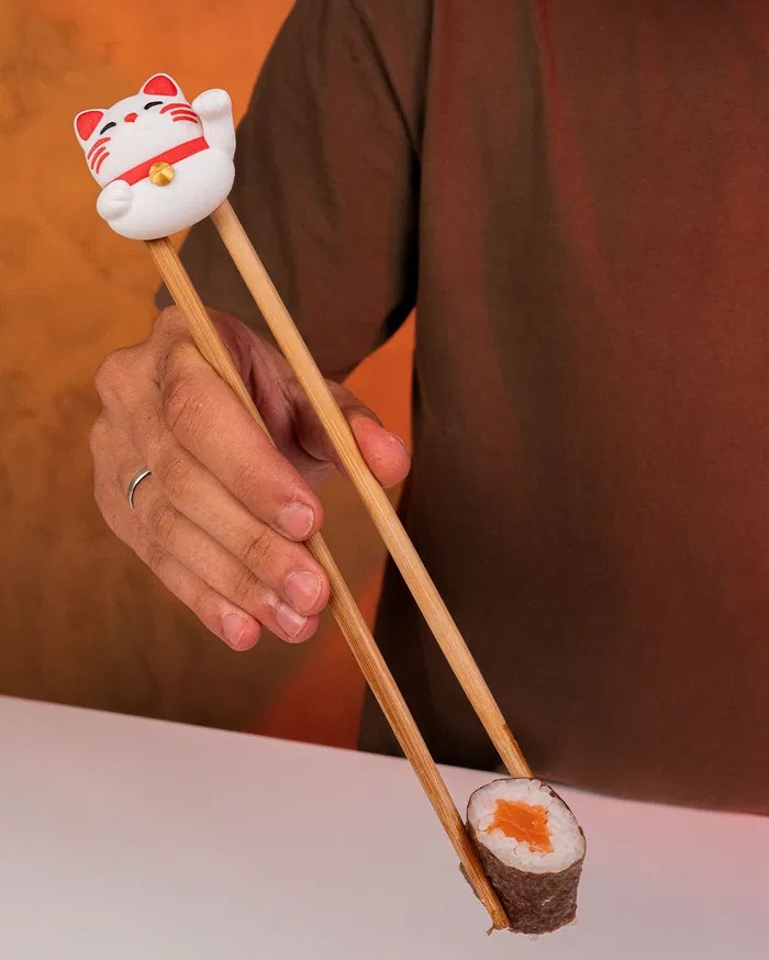 Şans Kedisi Chopstick Yardımcısı 🐱🥢✨