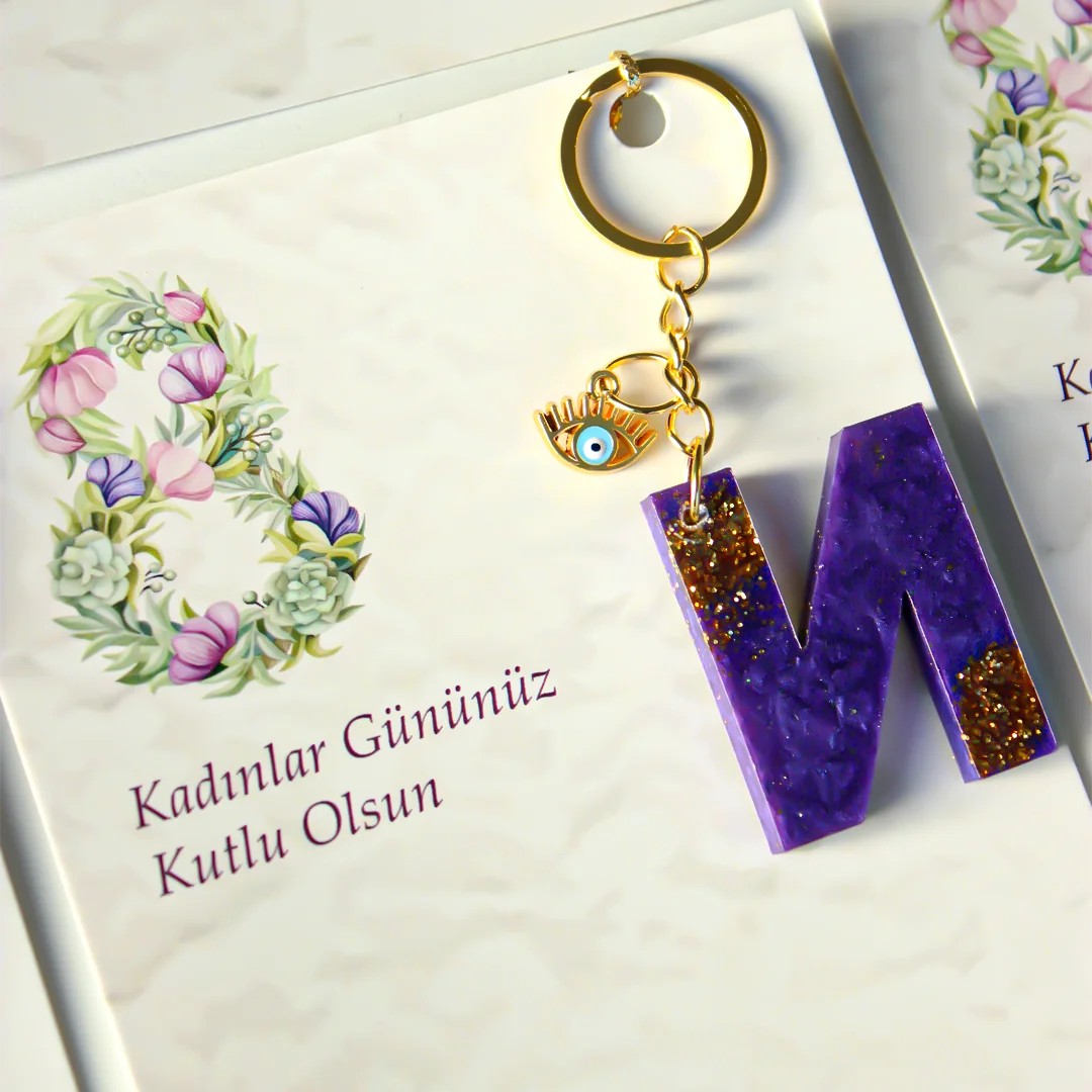 Kadınlar Günü Hediyesi Harfli Epoksi Anahtarlık Modelleri - Model 3