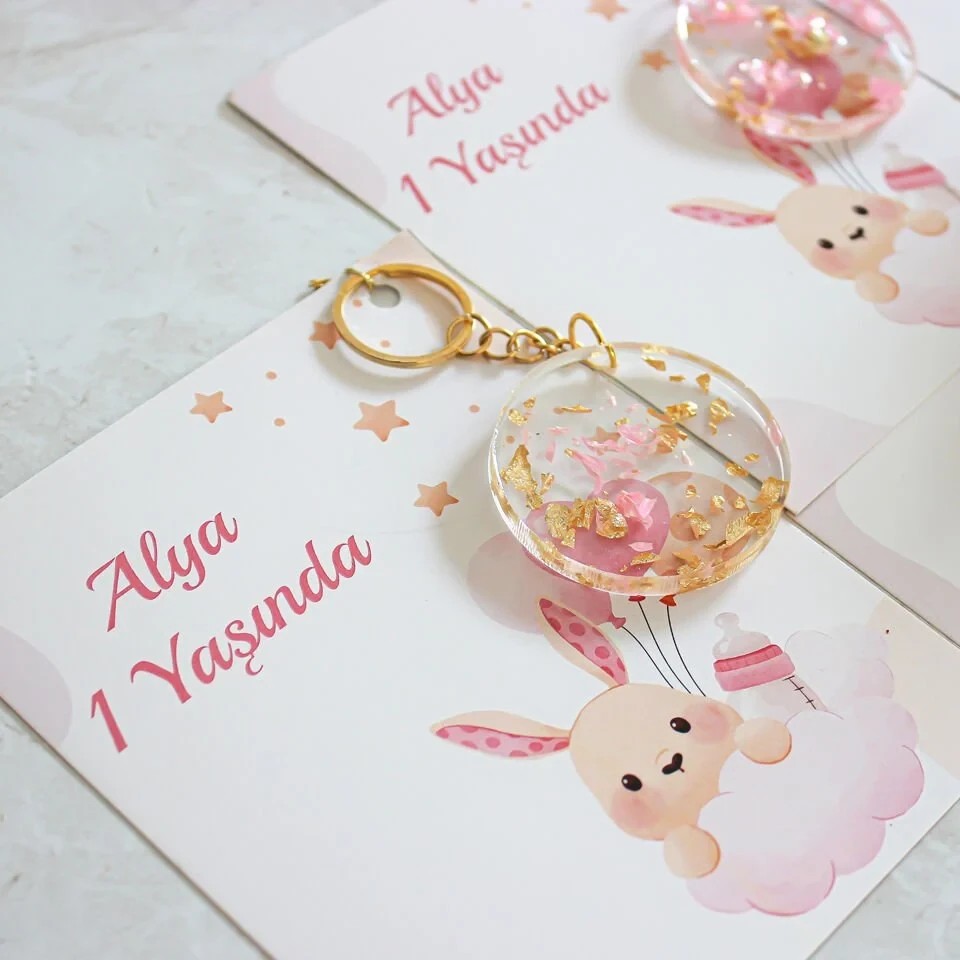 Pembe Kuş Otu ve Altın Varak Süslemeli Hediyelik Bebek Anahtarlığı