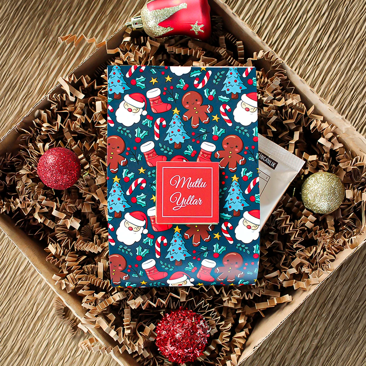 Hediyelik Yılbaşı Çikolatası ve Kahve Seti Modelleri - Model 7