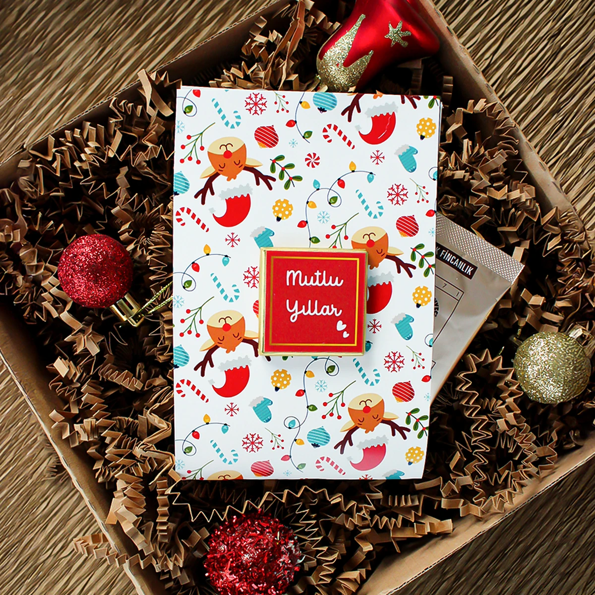 Hediyelik Yılbaşı Çikolatası ve Kahve Seti Modelleri - Model 10