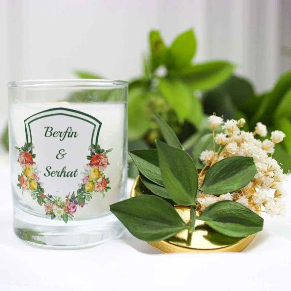 Hediyelik Bardak Mum - Yeşil Kokina Çiçek Süslemeli
