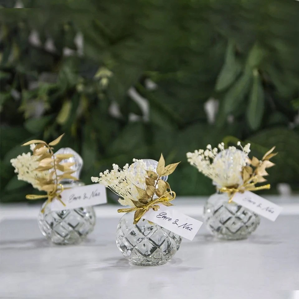 Hediyelik Kolonya Şişesi - Gold Kokina ve Broom Bloom Süslemeli