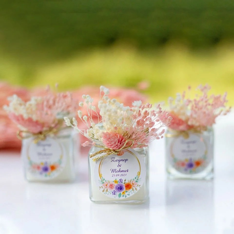 Hediyelik Jel Mum - Pembe Kuş Otu ve Broom Bloom Süslemeli