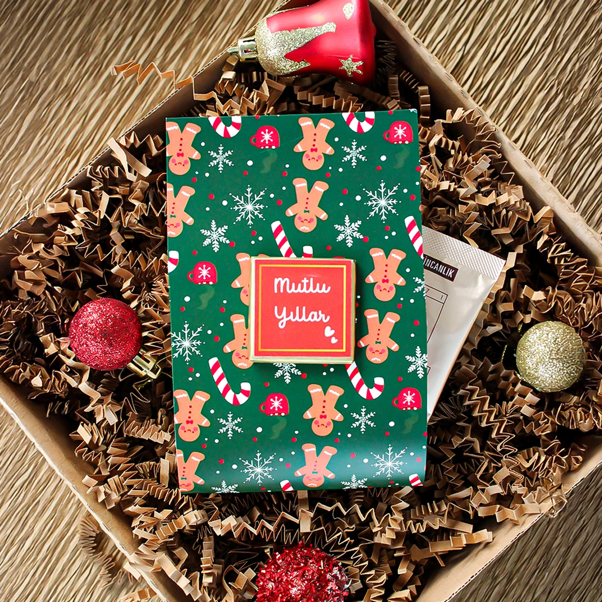 Hediyelik Yılbaşı Çikolatası ve Kahve Seti Modelleri - Model 9