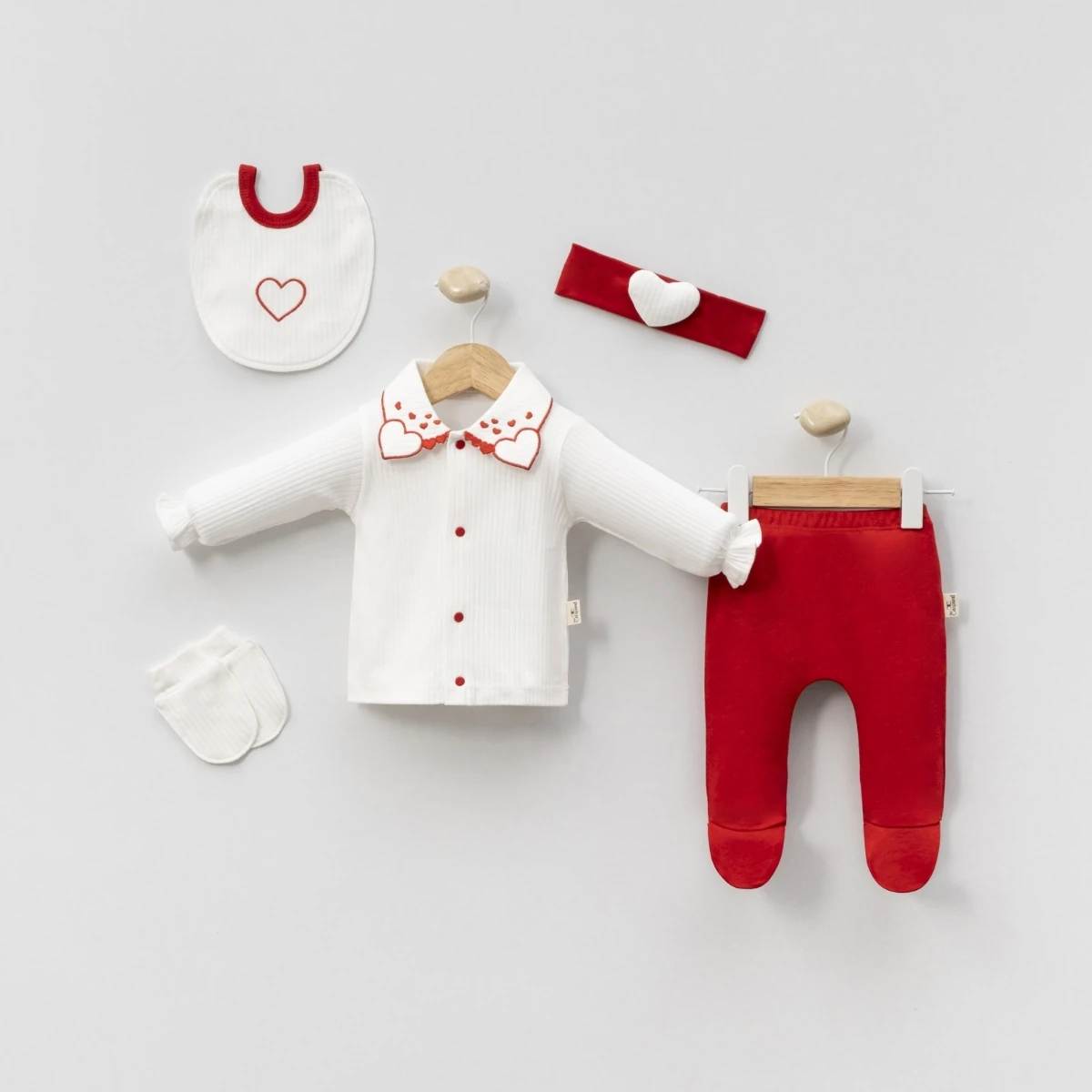 Moonaself Baby 0-3 Ay Yakası Kalpli Organik Pamuk Kumaşlı 5li Hastane Çıkış Seti