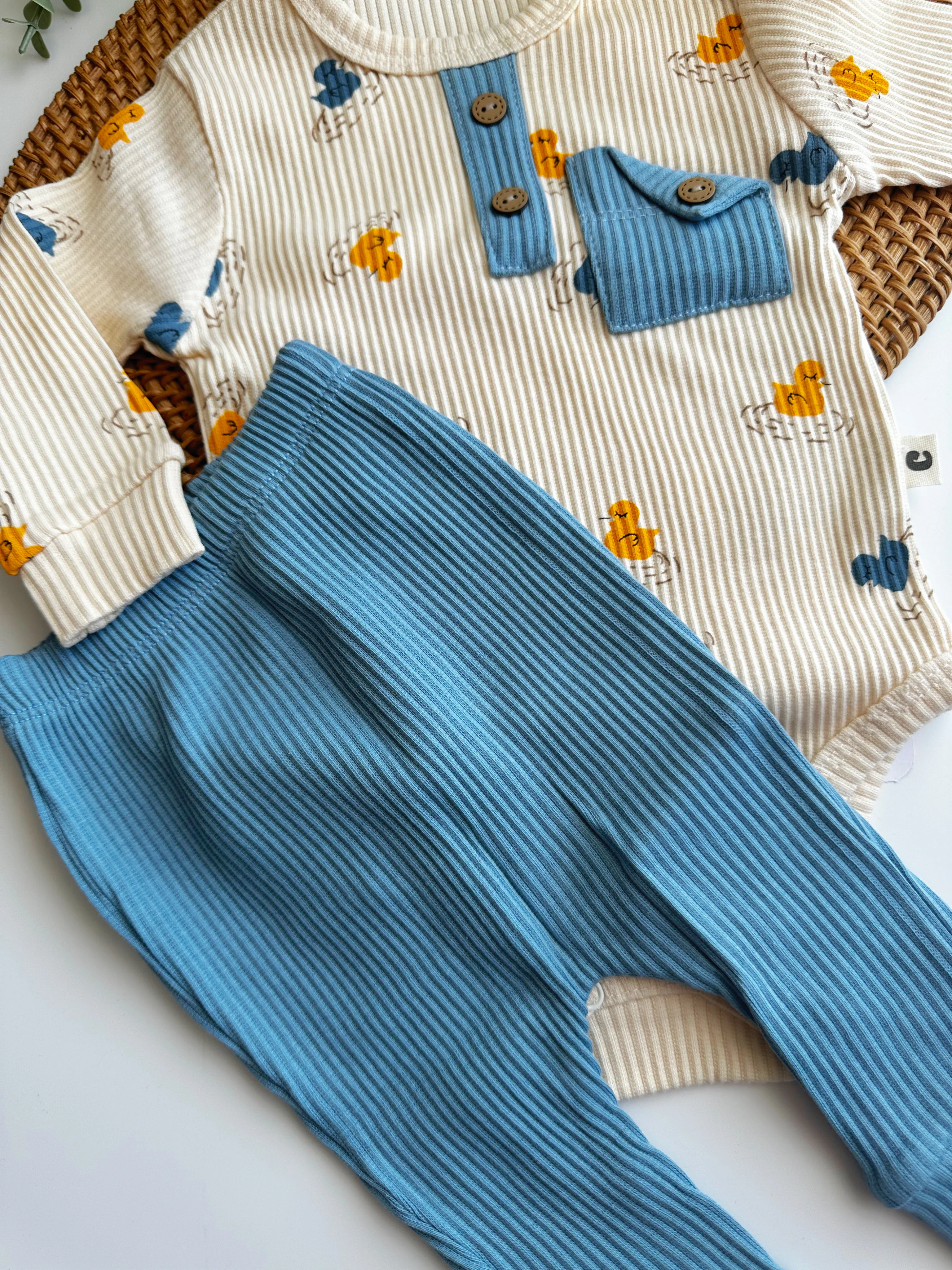 ÖRDEKLİ KATLAMA CEPLİ ÇITÇITLI BADİ