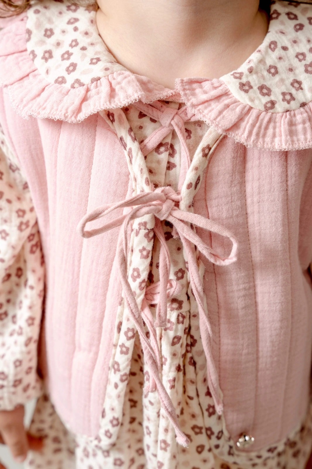 Moon Baby Kapitone Ceketli Çiçek Detaylı Elbise Çorap 3'lü Takım