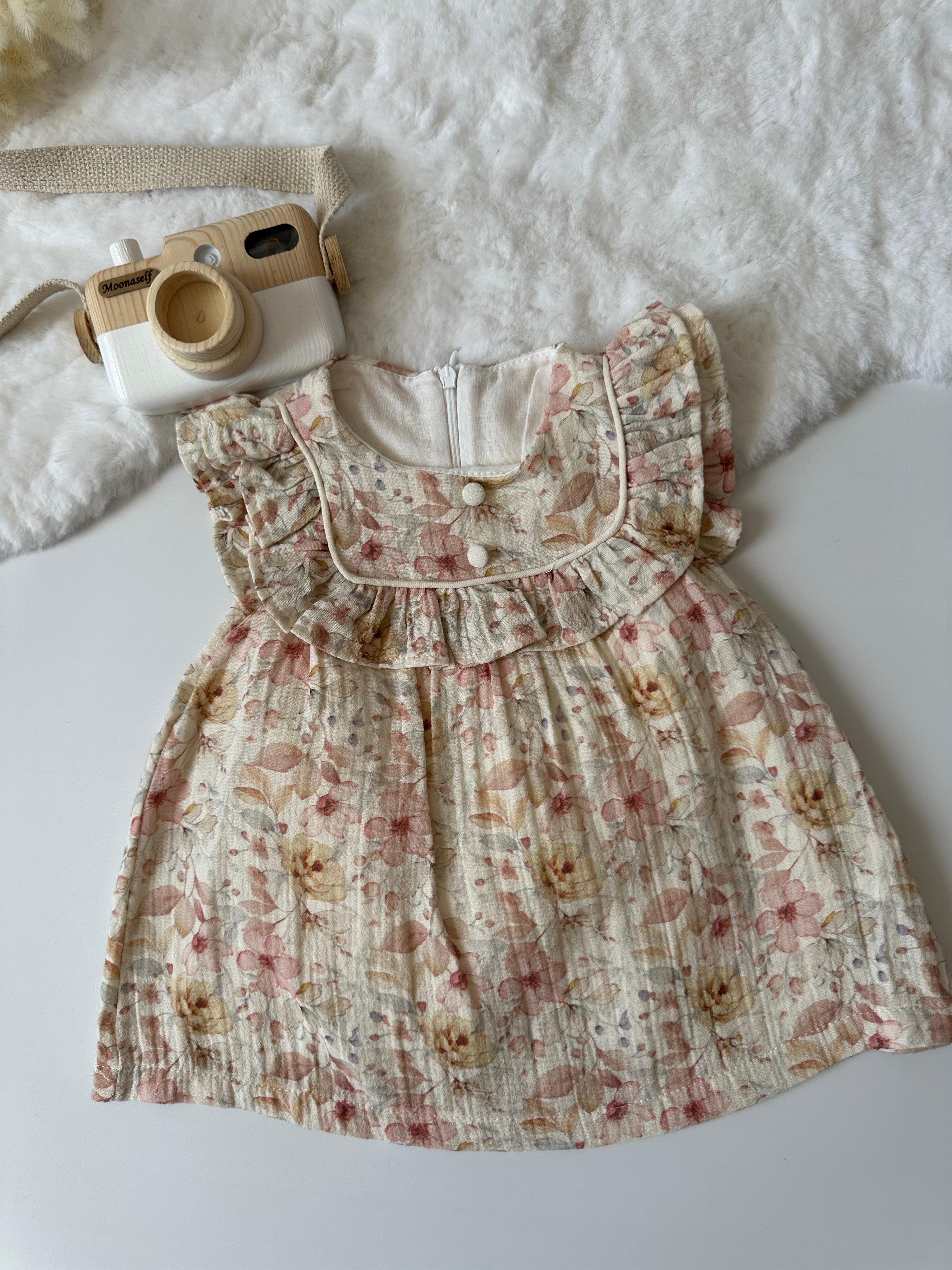 Moonaself Baby Kız Bebek Çiçek Detaylı Müslin Elbise