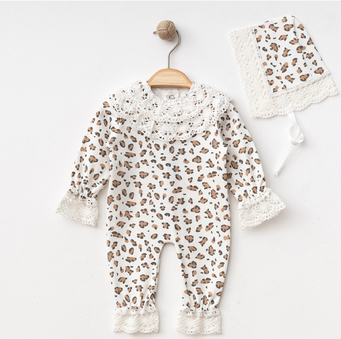 Moonaself Baby Pamuklu Dantel Detaylı Şapkalı Tulum