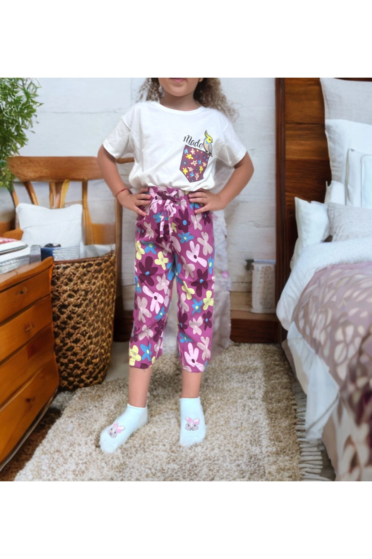 Kız Çocuk Çiçek Desenli Tişört ve Kapri Şortlu Takım
