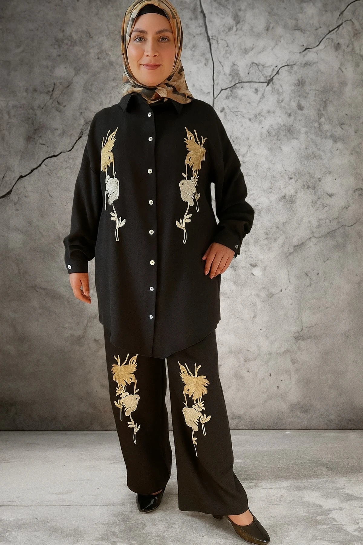 Desenli Siyah Tunik-Pantolon Takım