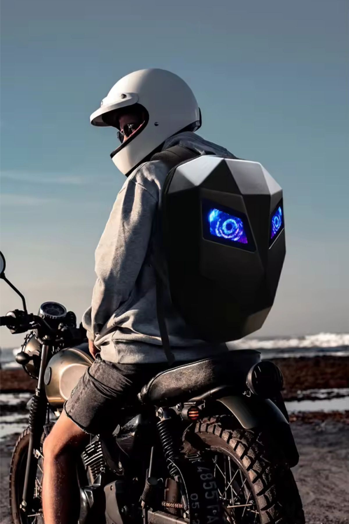 Led Gözlü Şövalye Motor Sırt Çantası Led'li Telefon Kontrollü Motor Sırt Çantası Large Model