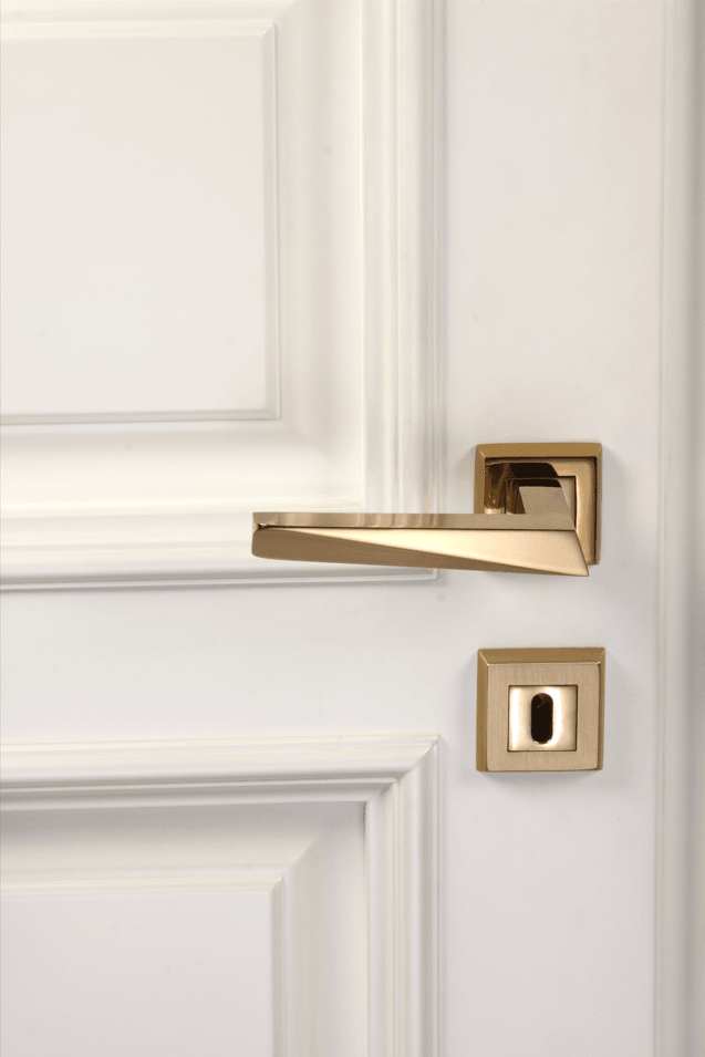 Freccia Door Handle on Rose Gold-Satin Gold