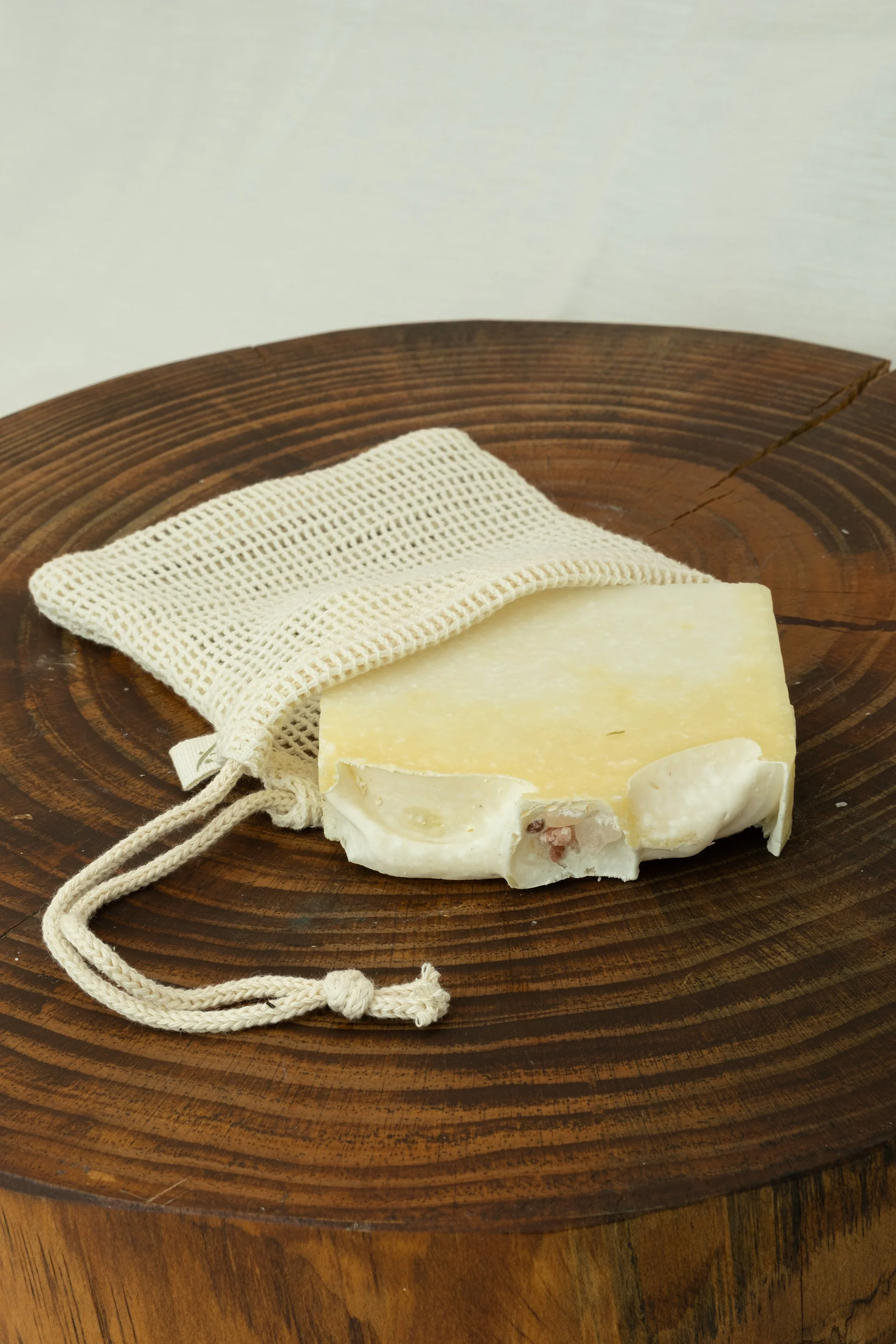 Peeling Etkili Deniz Tuzlu Mineralli Sabun