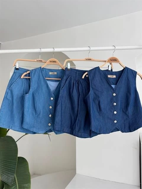 Gümüş Düğmeli Yelek Ve Şort Tensel Takım 10174