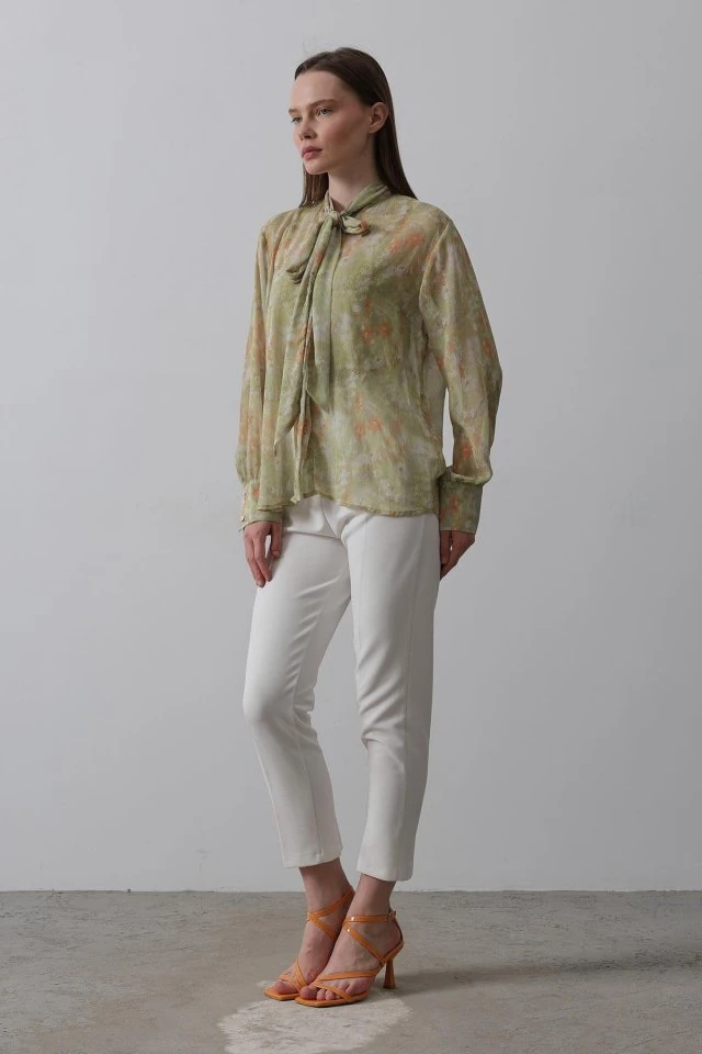 Yakası Fularlı Şifon Gömlek - Fıstık Yeşili