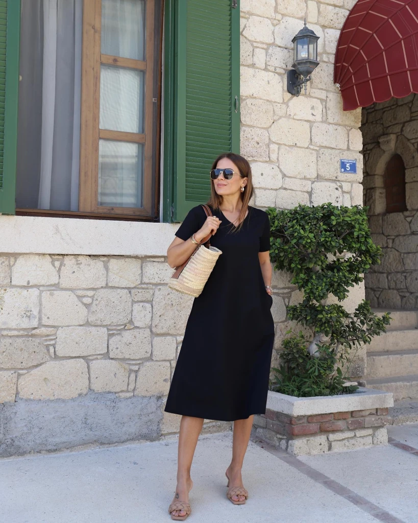 Kadın Kısa Kollu V Yaka Cepli Midi Boy Viskon Elbise