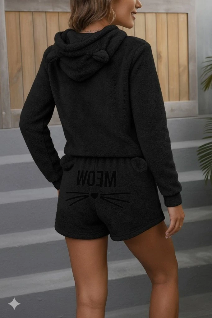 Kadın Uzun Kollu Kapşonlu Peluş Bluz Ve Kısa Short Ikili Takım