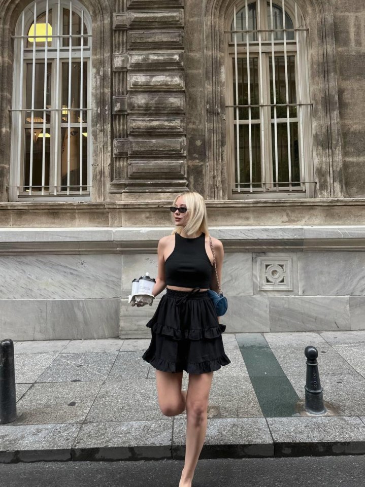 BEL LASTİKLİ KAT FIRFIR DETAYLI KISA ETEK - Siyah