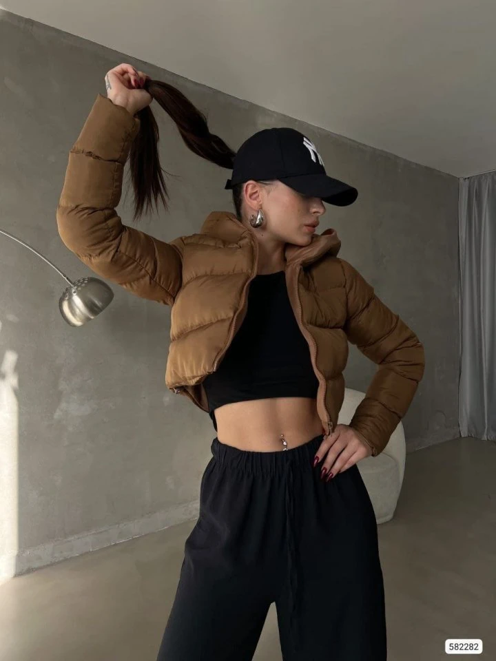 Kadın Kapüşon Detay Kısa şişme Mont