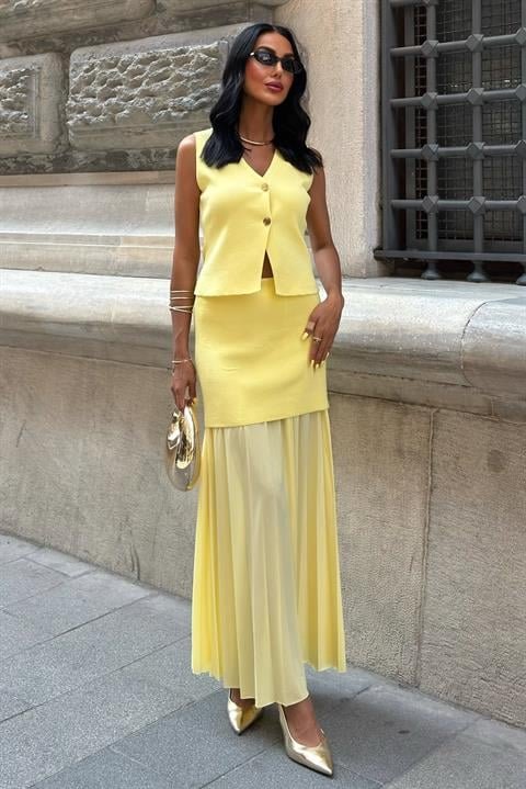 Yelekli Ve Pilise Etekli Triko Takım 10001