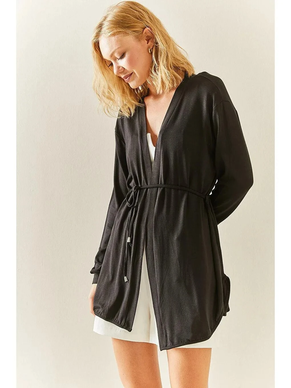 Kadın Uzun Kollu Bağcık Detay Hırka