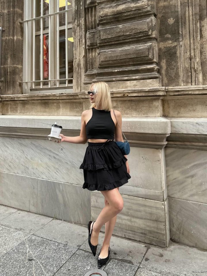 BEL LASTİKLİ KAT FIRFIR DETAYLI KISA ETEK - Siyah