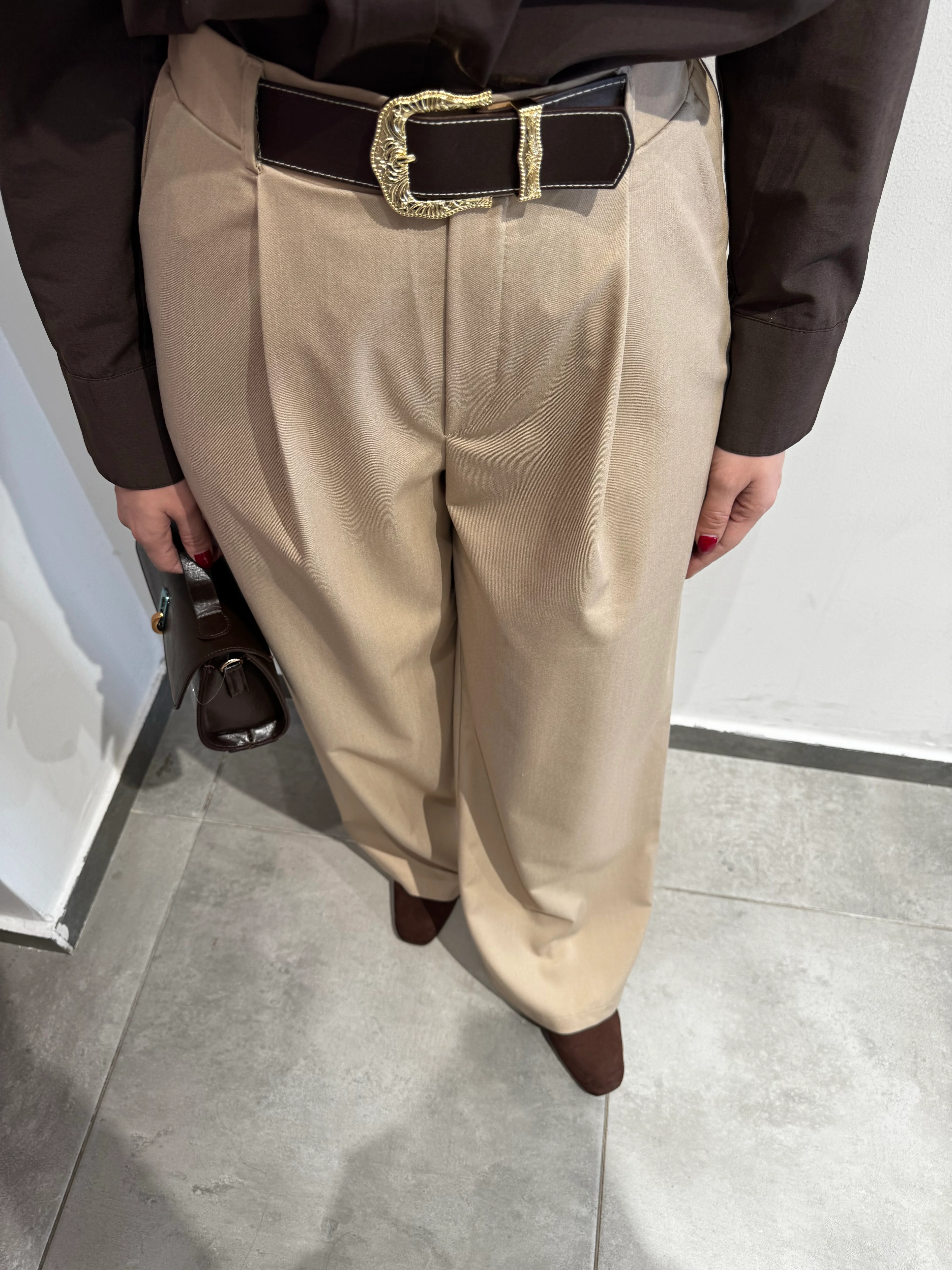 Bej Kemerli Pantolon