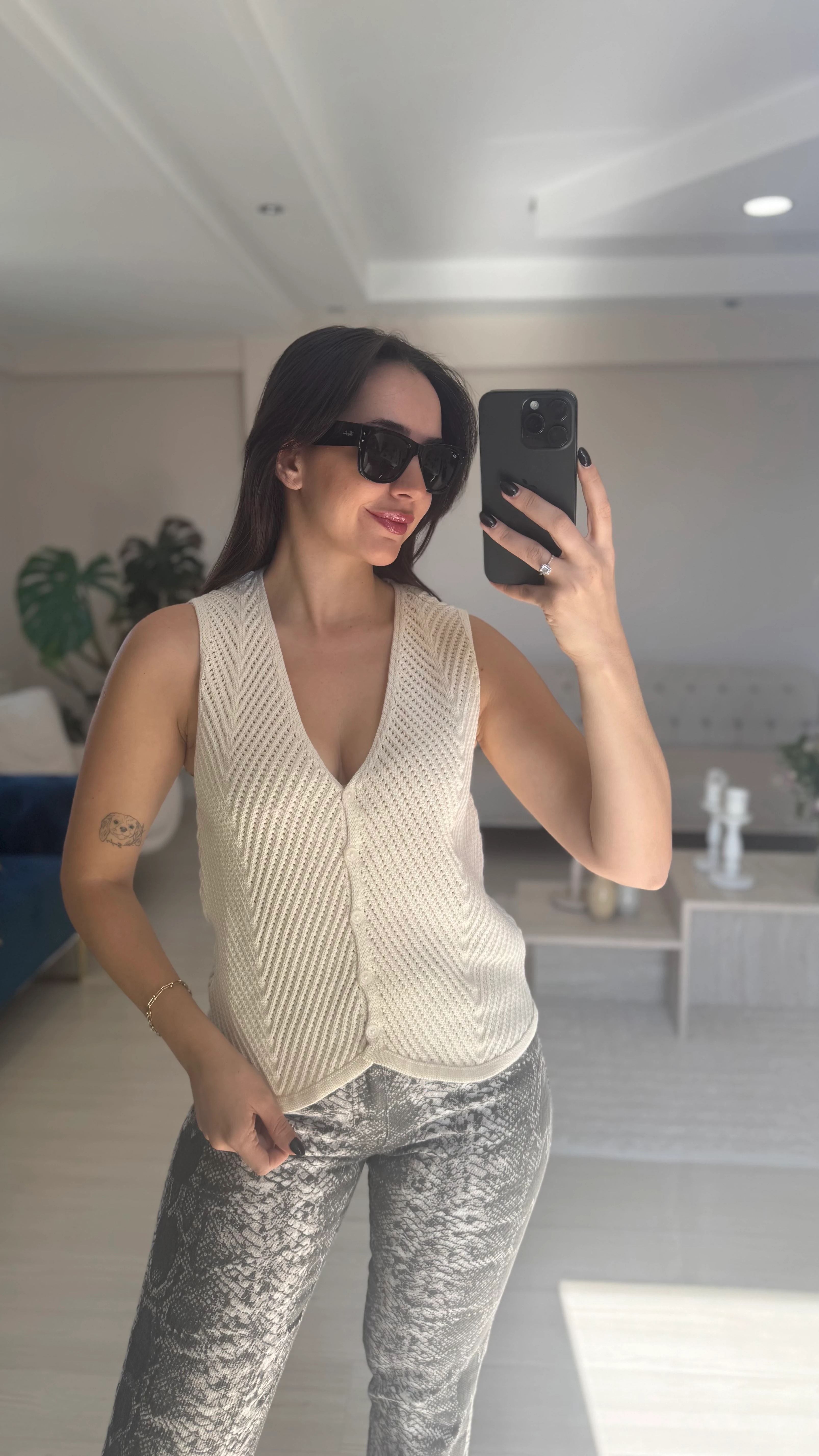 Ekru Düğmeli Yelek