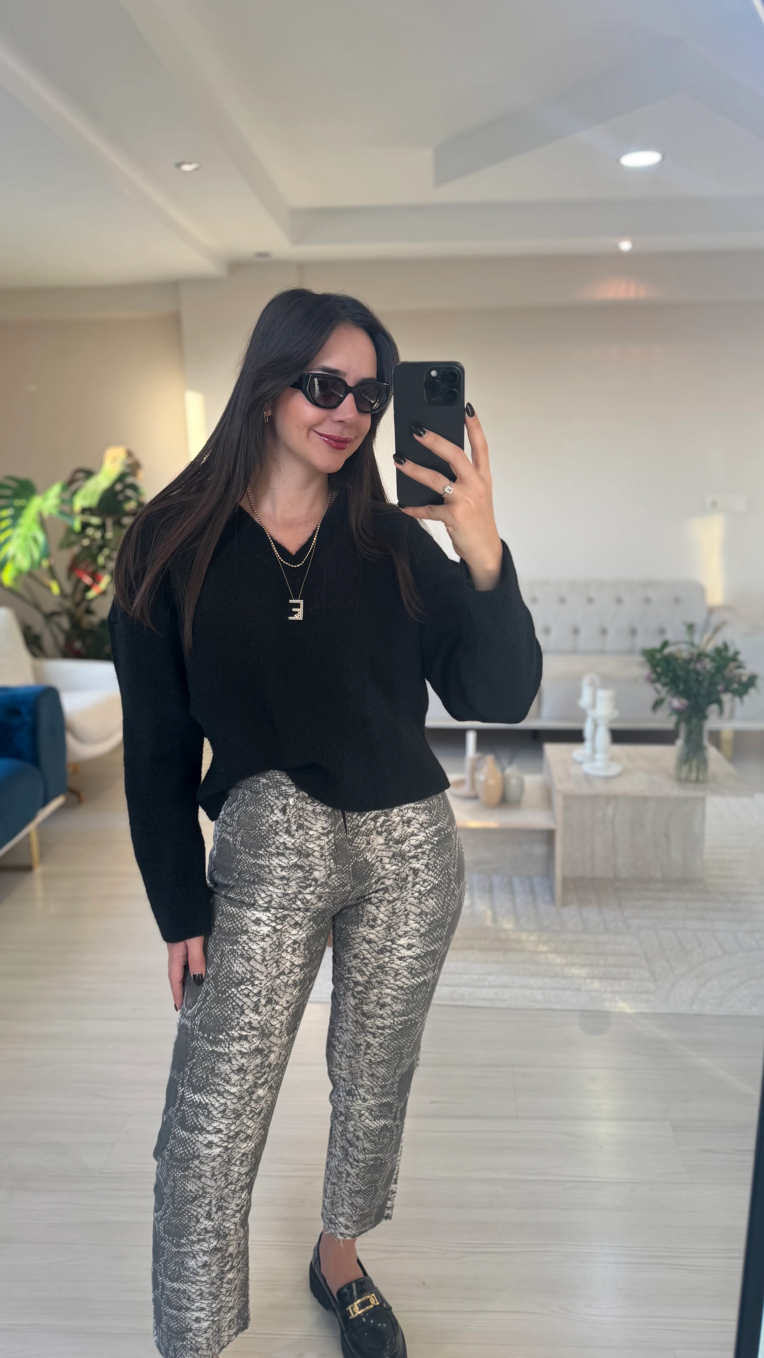 Yumuşak Dokulu Kazak Siyah main variant image