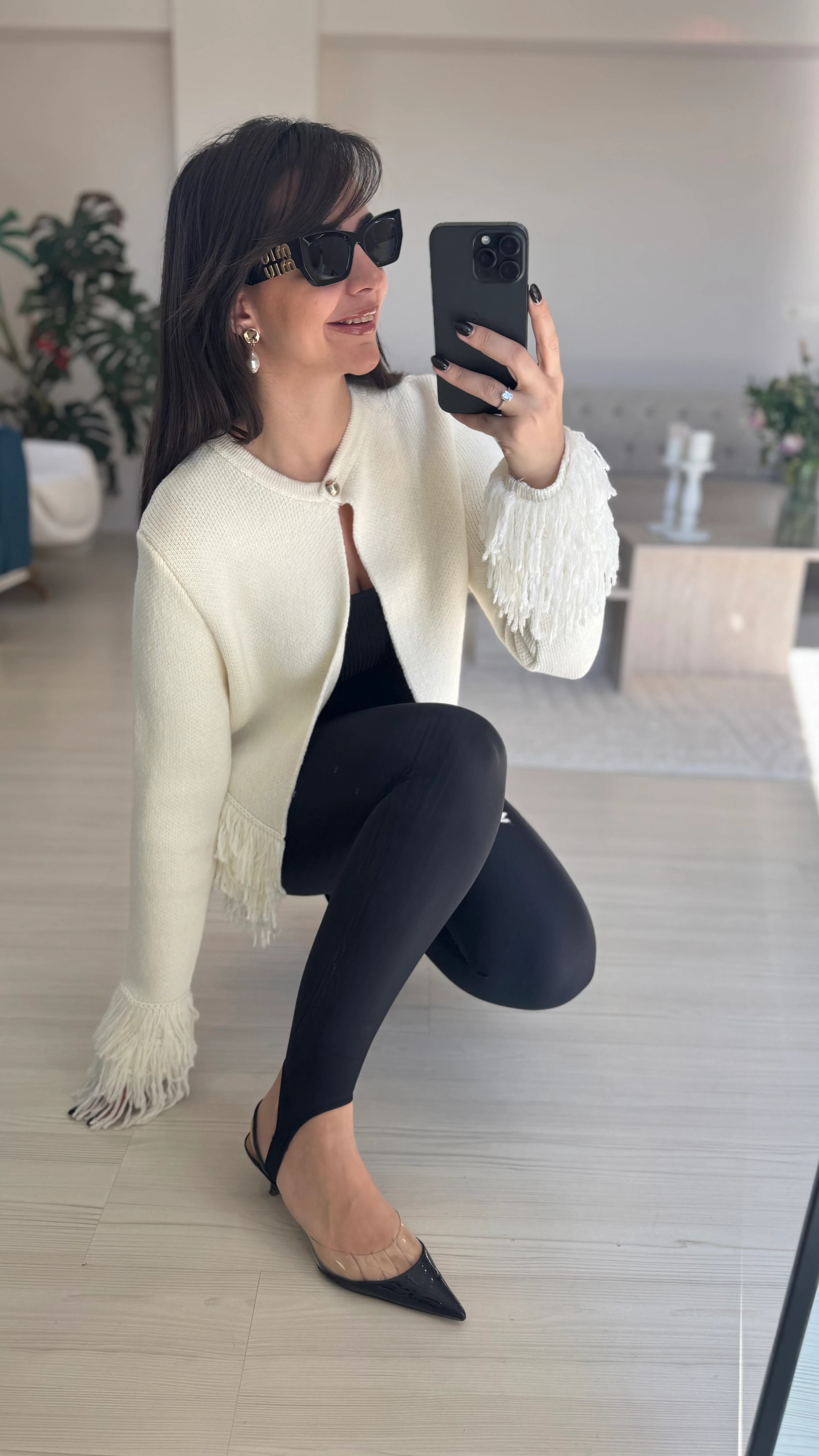 Püsküllü Triko Hırka