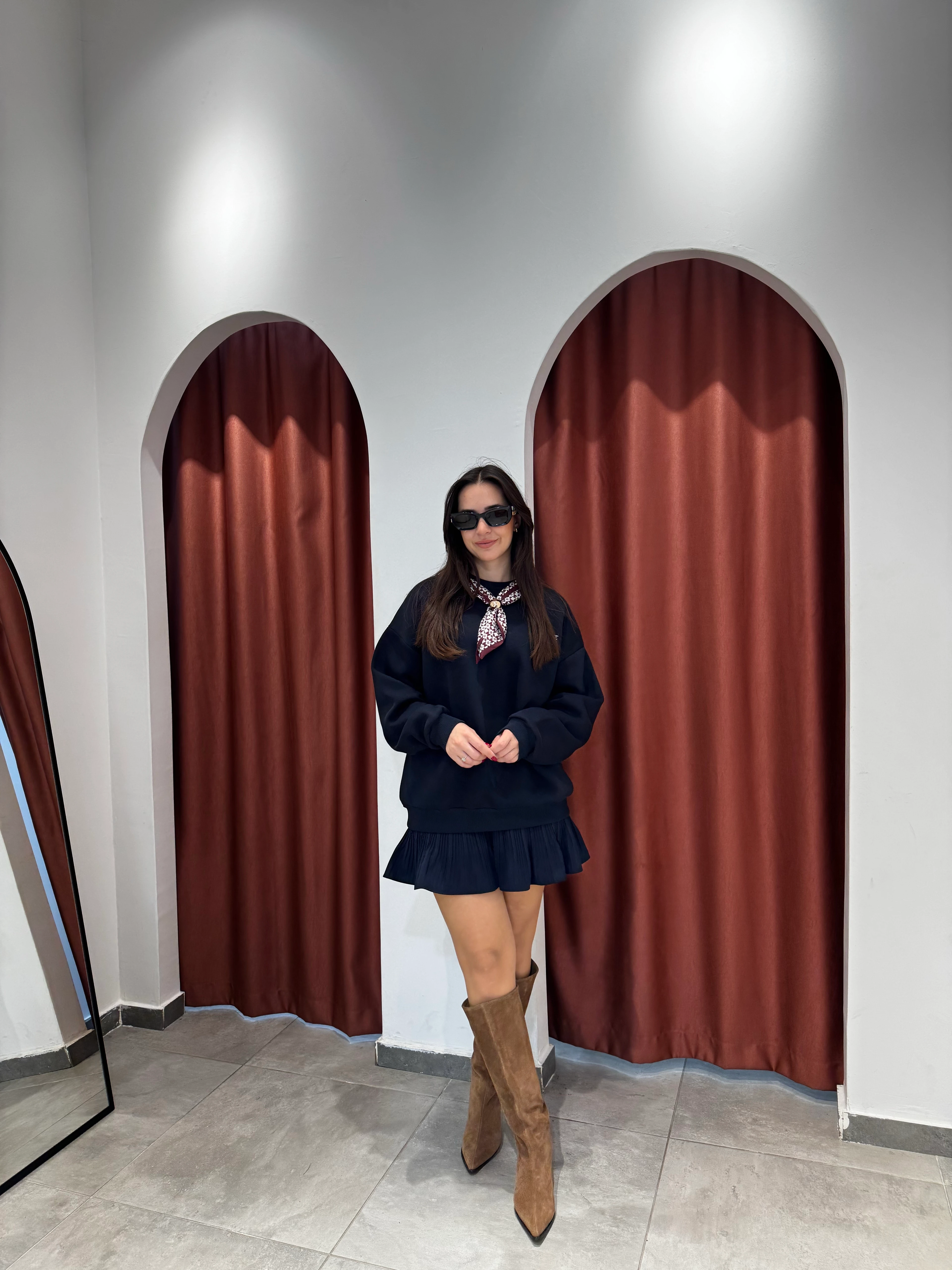 Lacivert Pileli Etek image