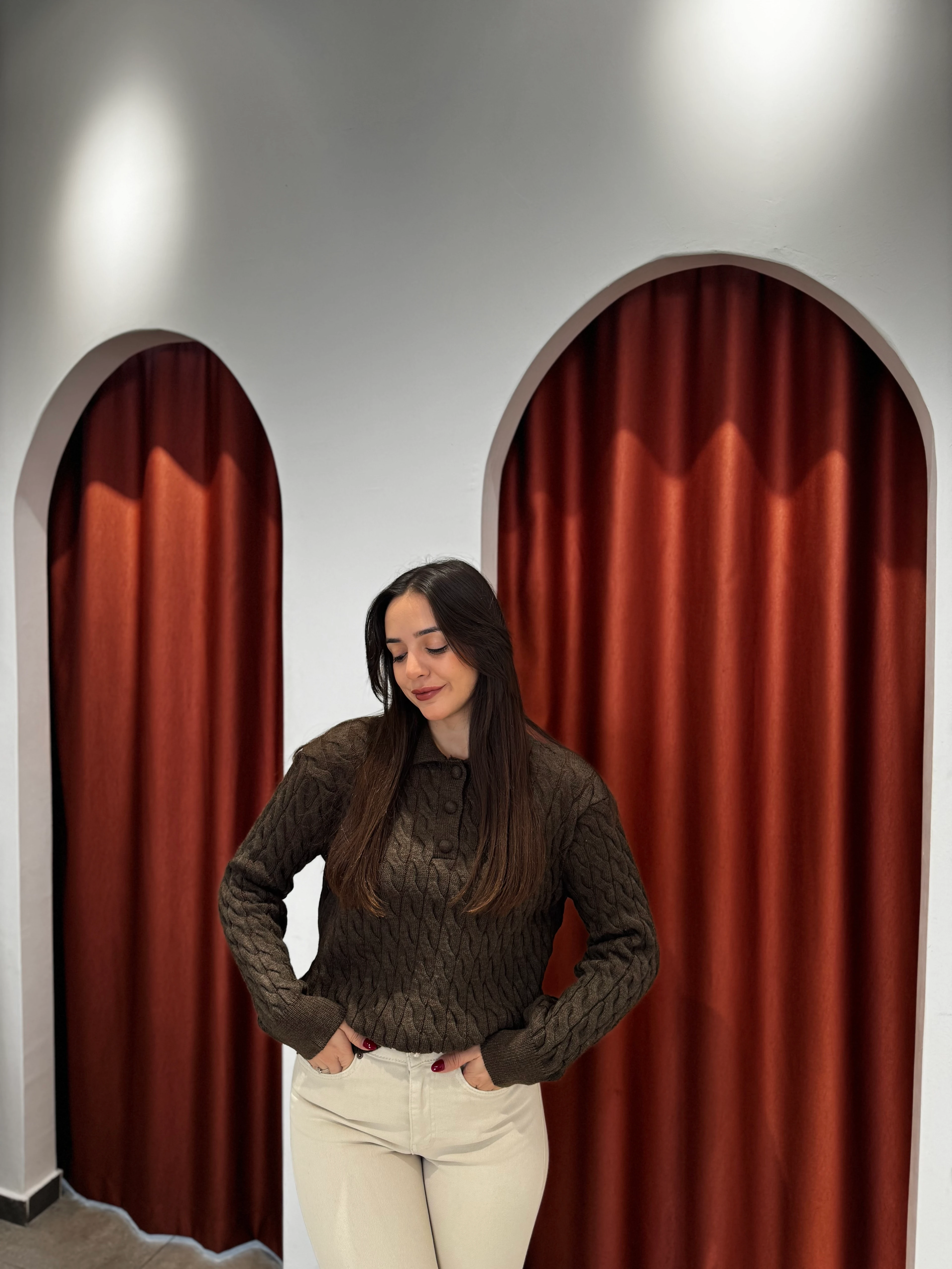 Saç Örgü Düğmeli Kahve Kazak