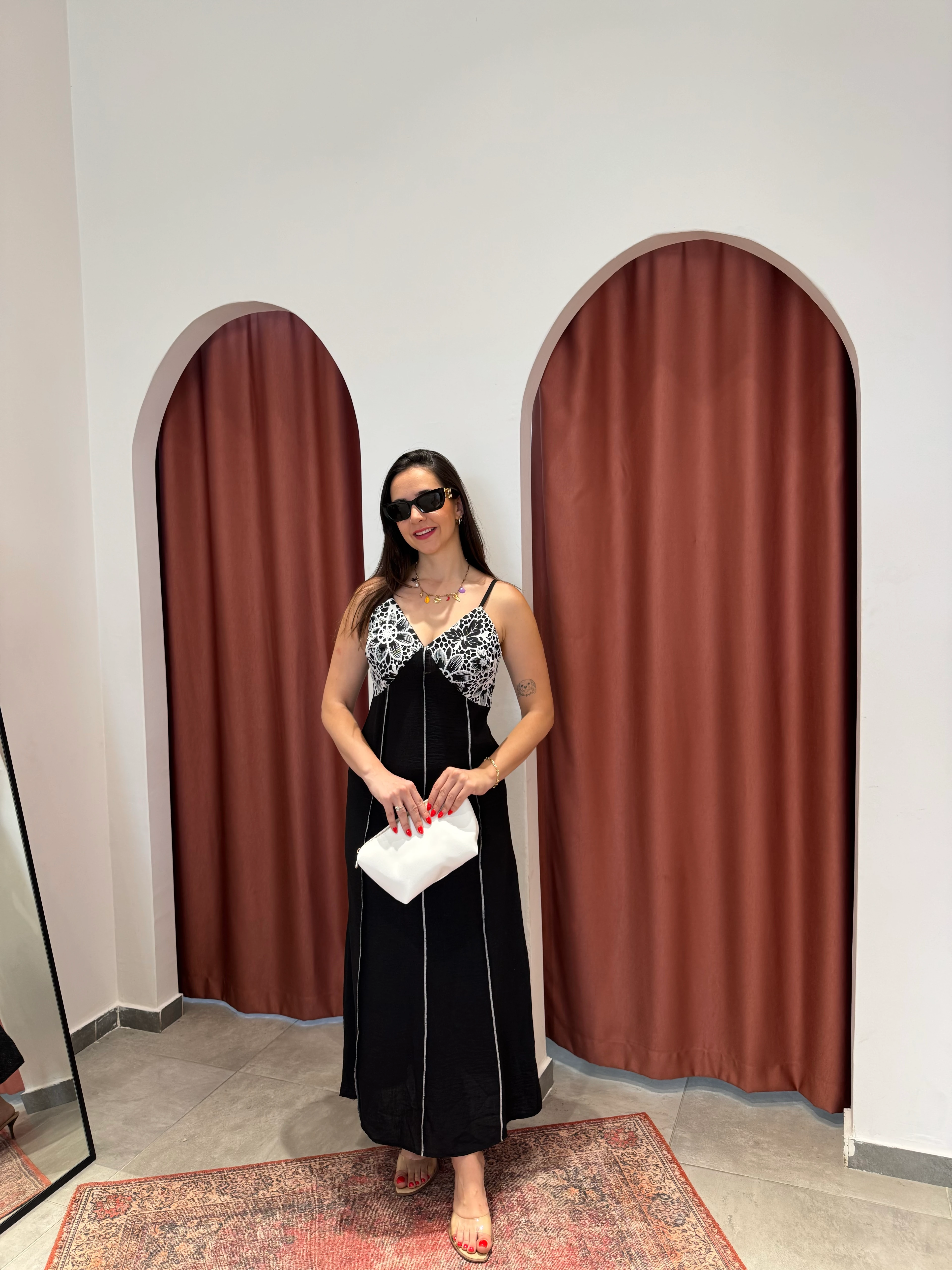 Çiçek Detaylı Çizgili Siyah Elbise