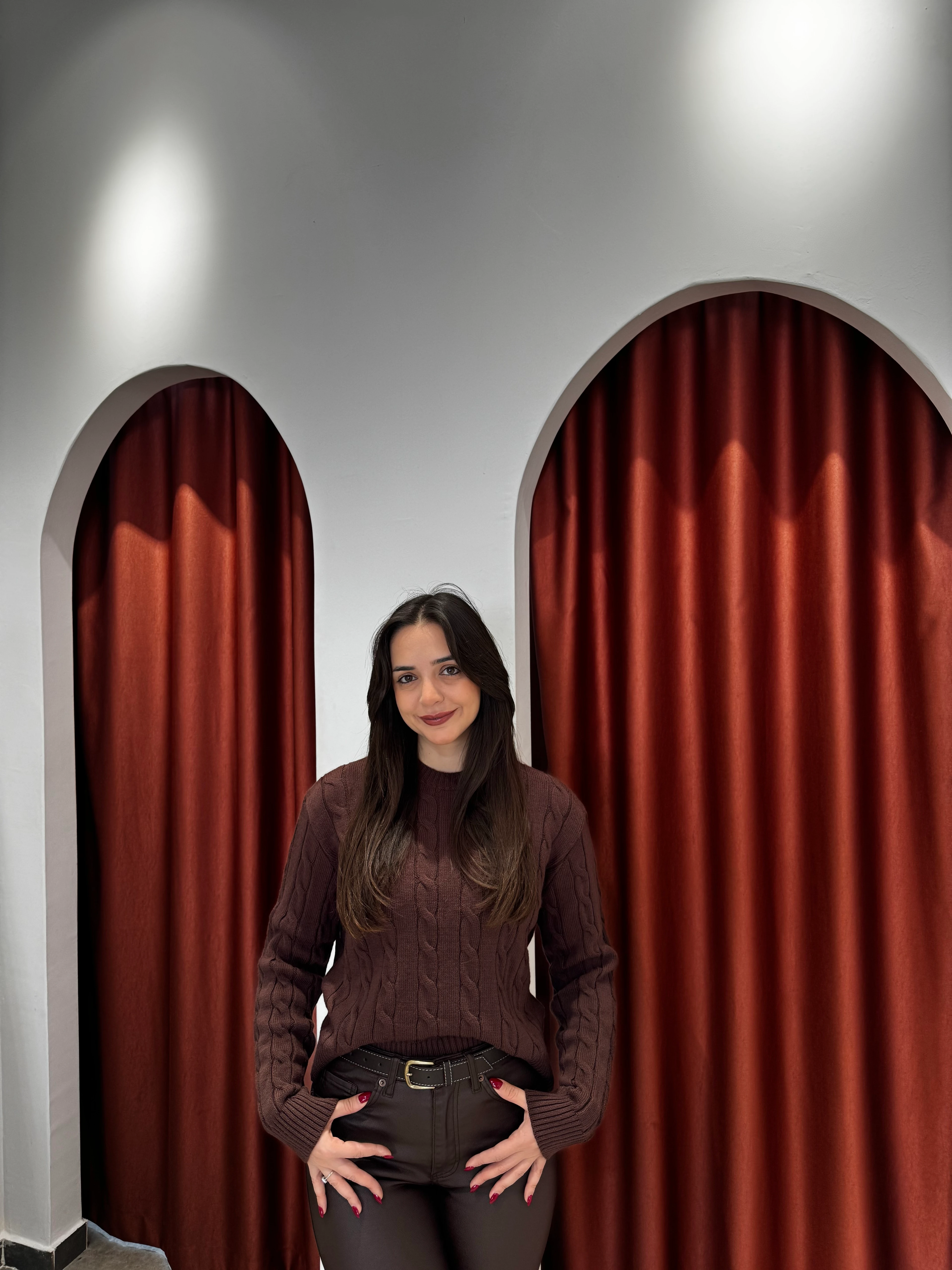 Cherry Saç Örgülü Kazak