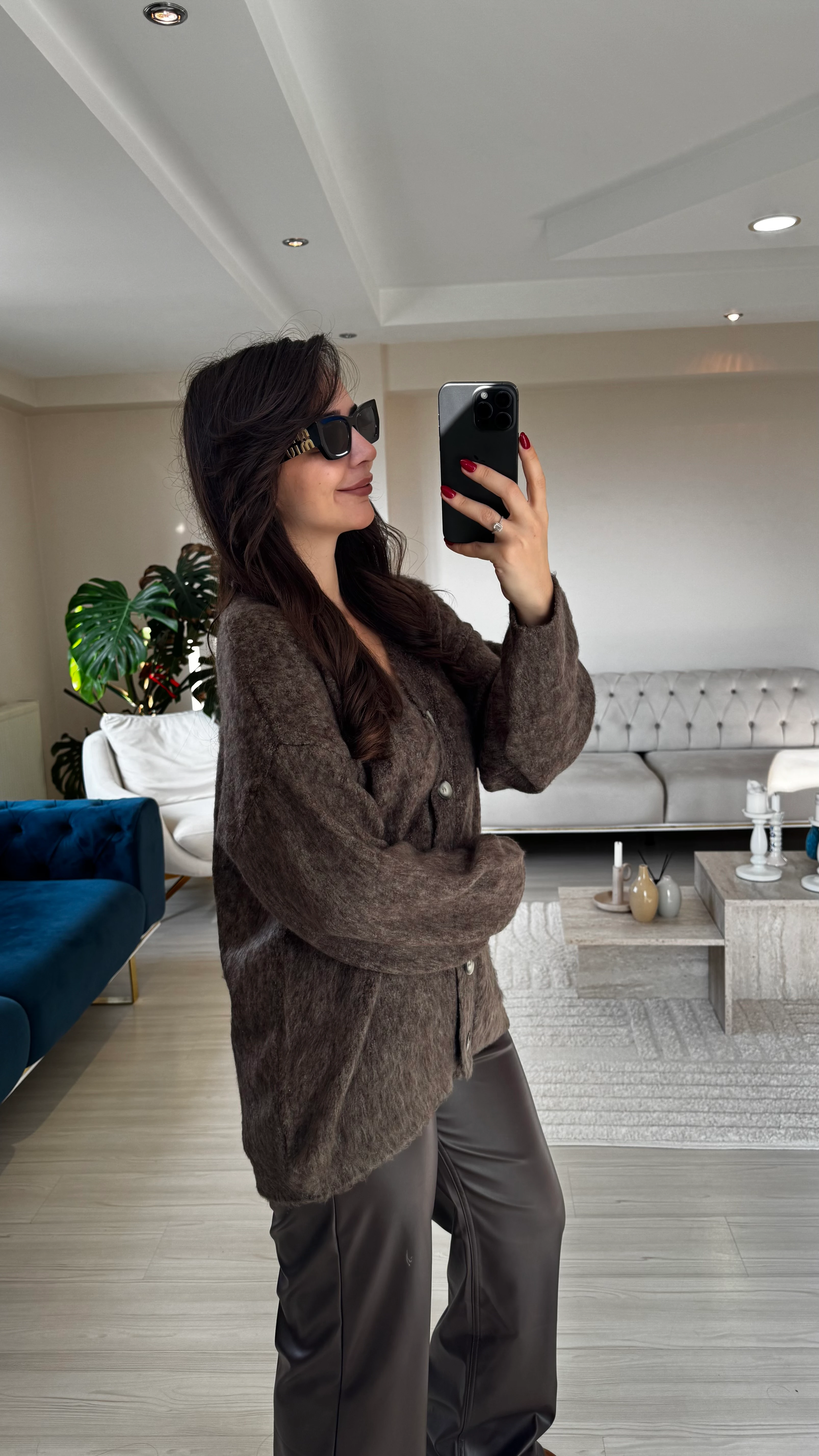 Şardonlu Düğmeli Kahve Hırka