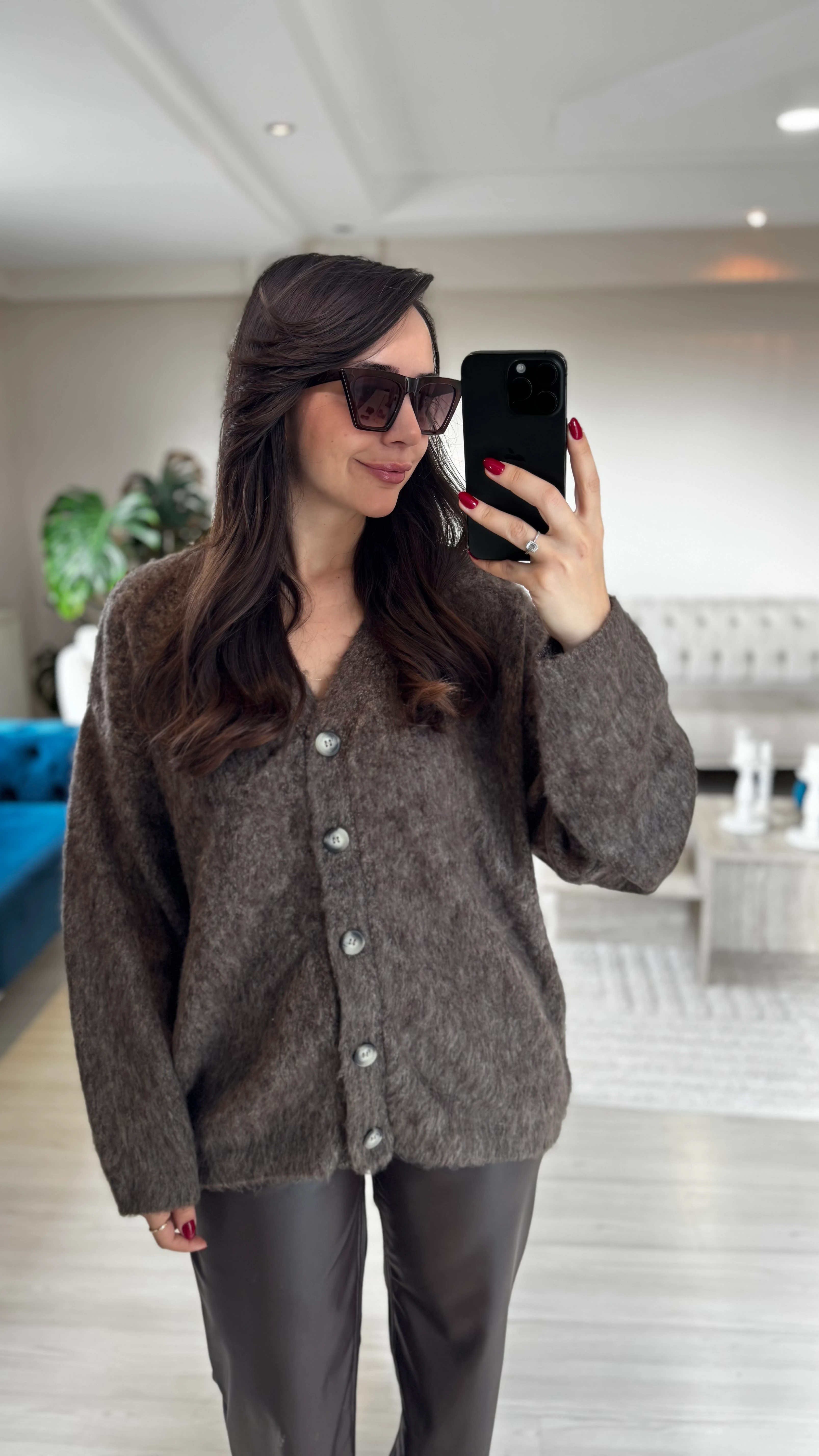 Şardonlu Düğmeli Kahve Hırka