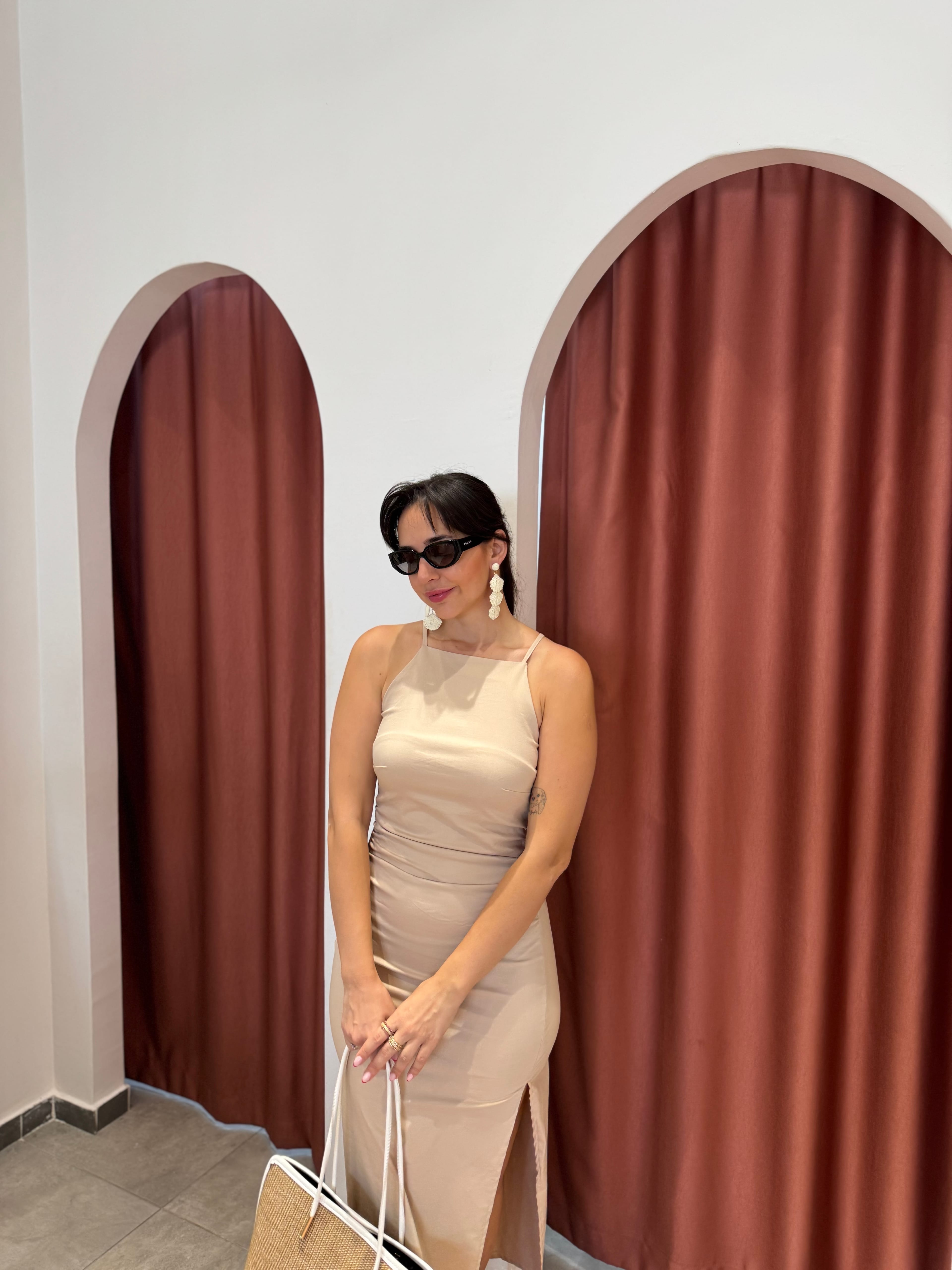 Halter Yaka Bej Midi Elbise