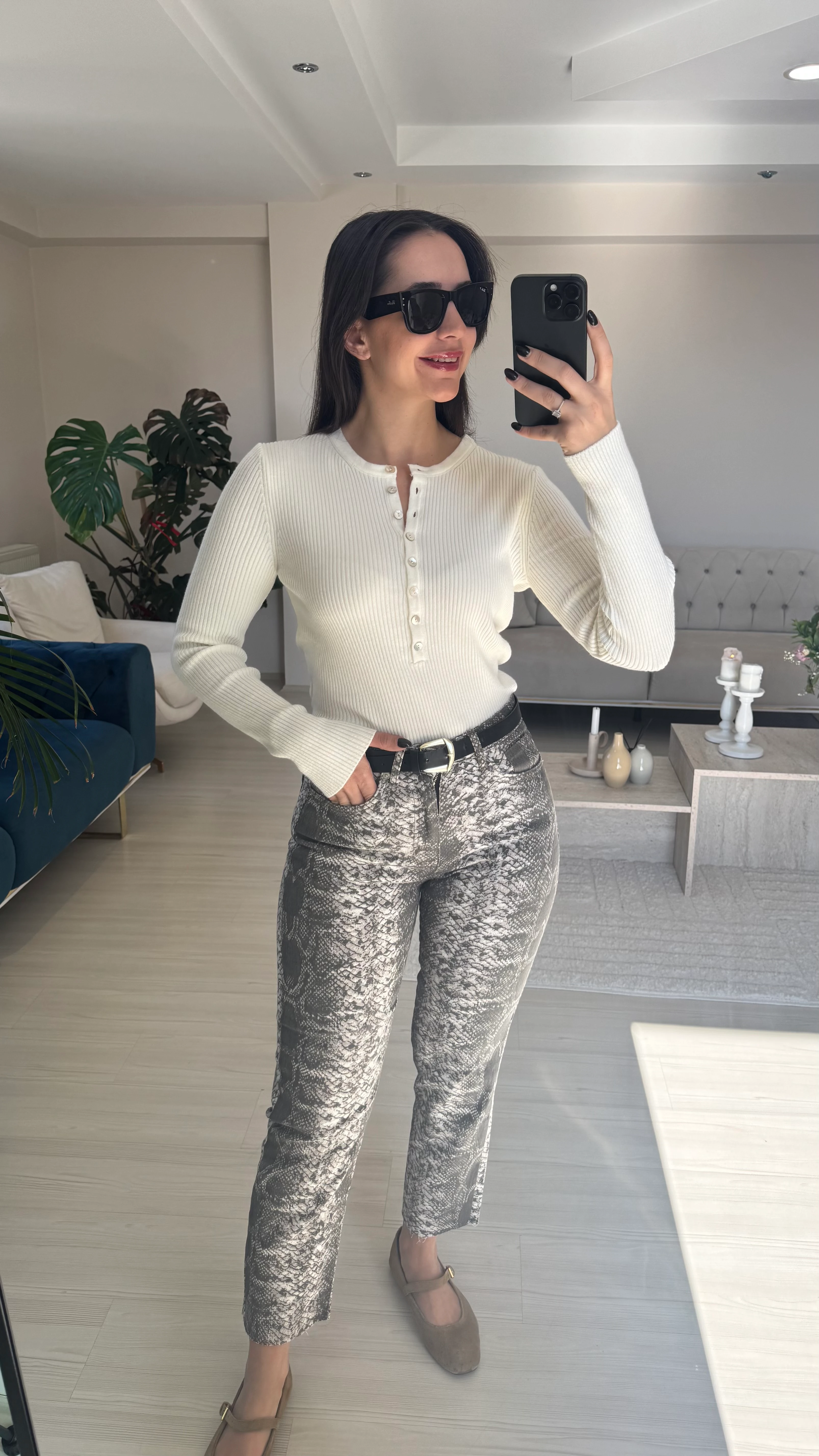 Düğmeli Yünlü Triko Ekru