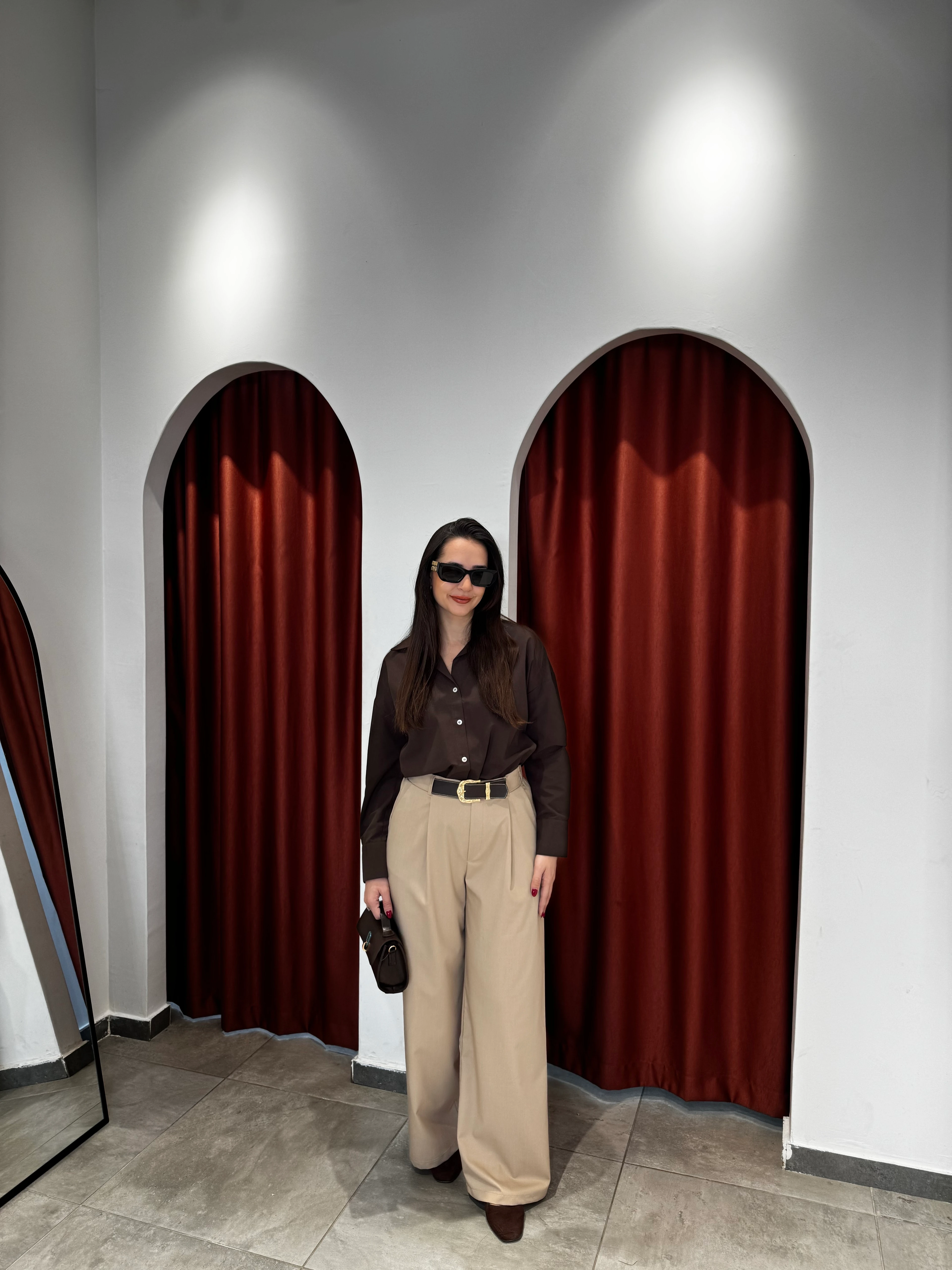 Bej Kemerli Pantolon