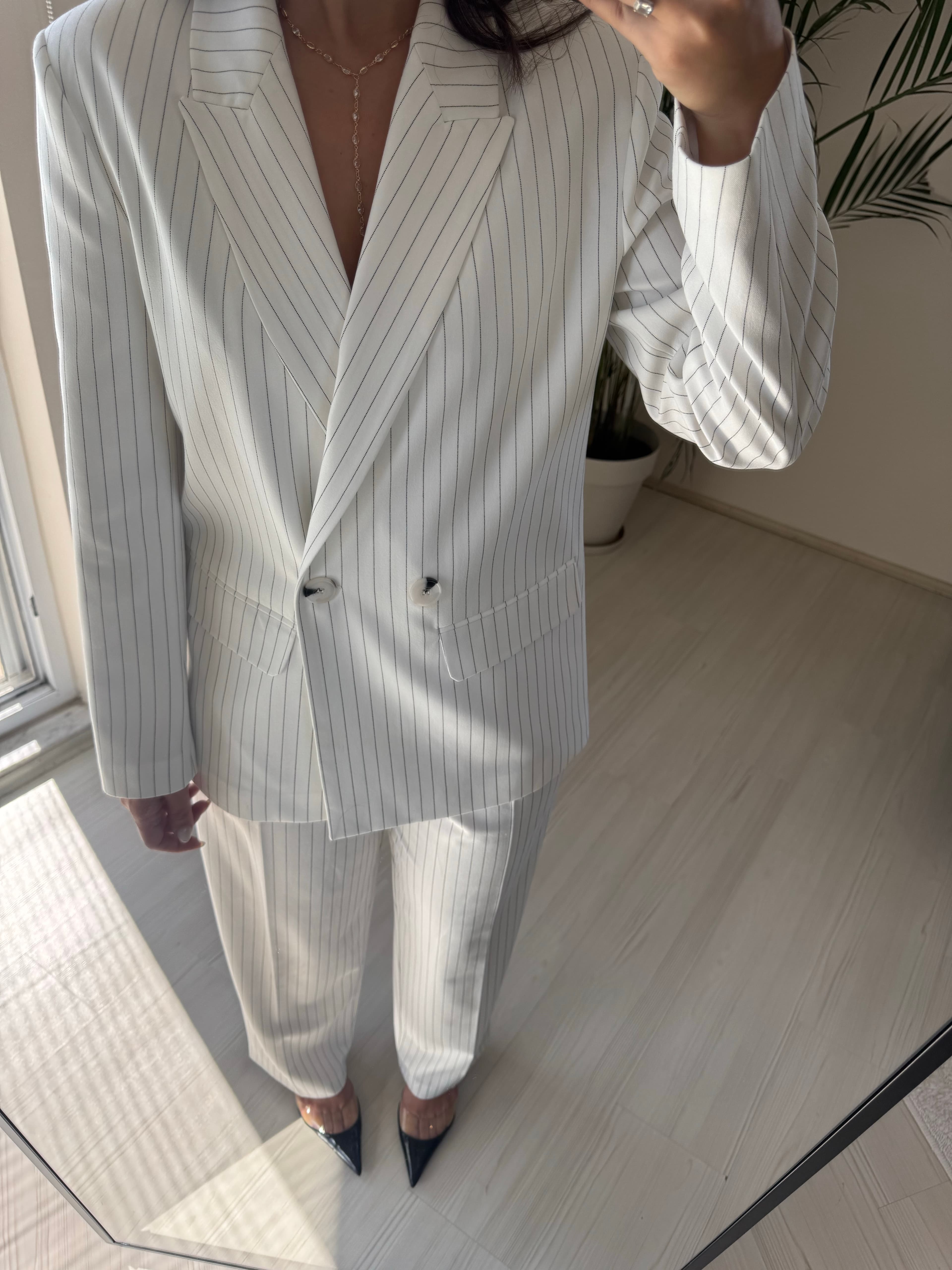 Beyaz Çizgili Blazer