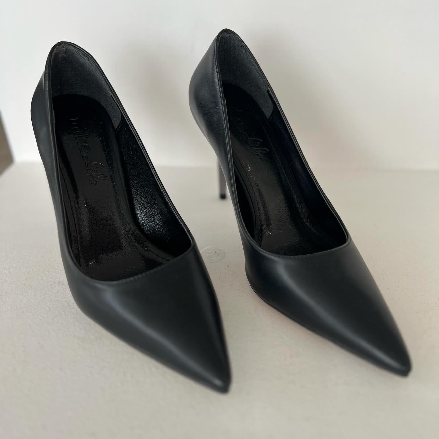 Gümüş Topuklu Siyah Stiletto Ayakkabı