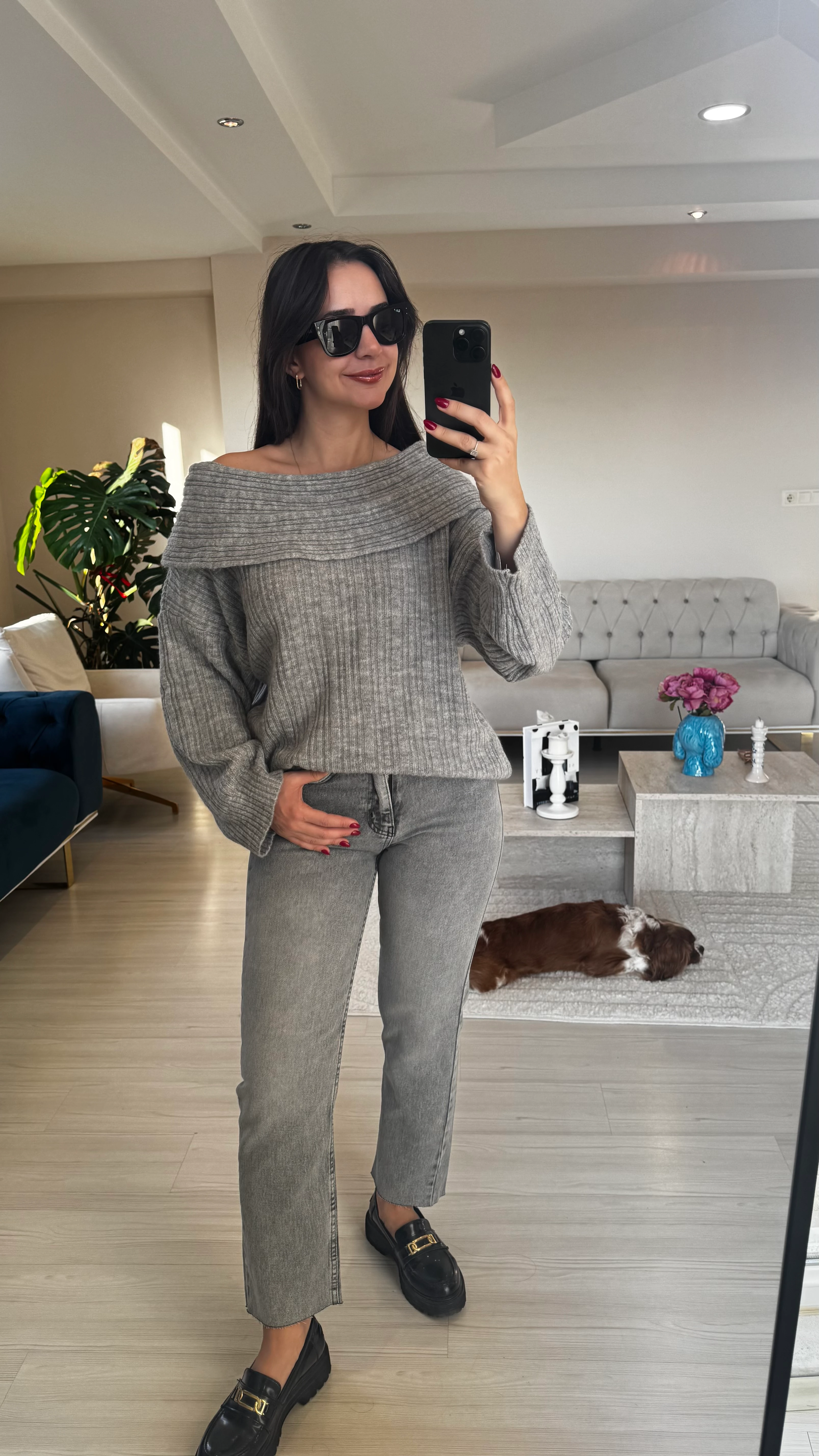 Gri Boyfit Kesik Paça Jean image