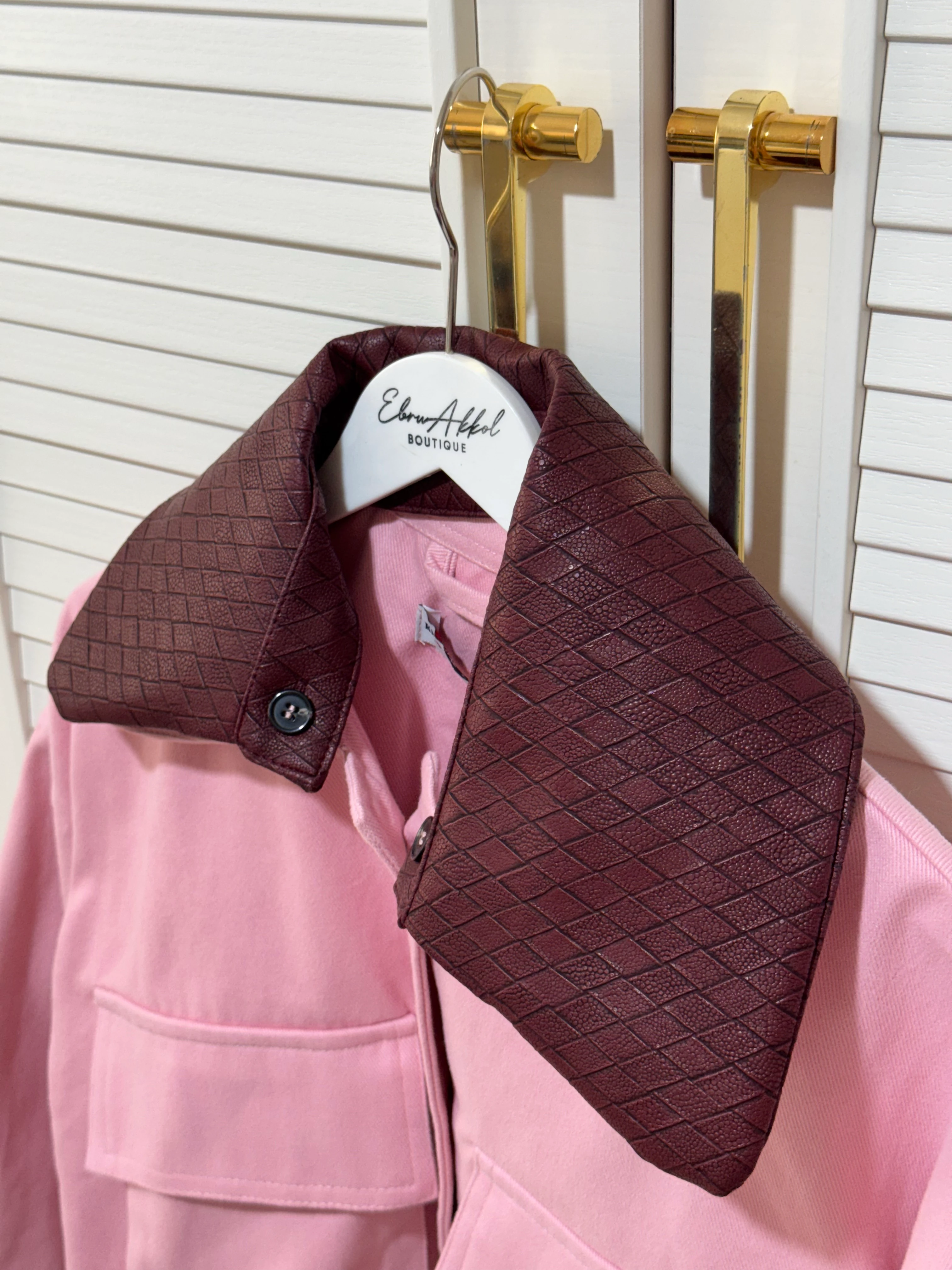 Yakası Bordo Derili Ceket