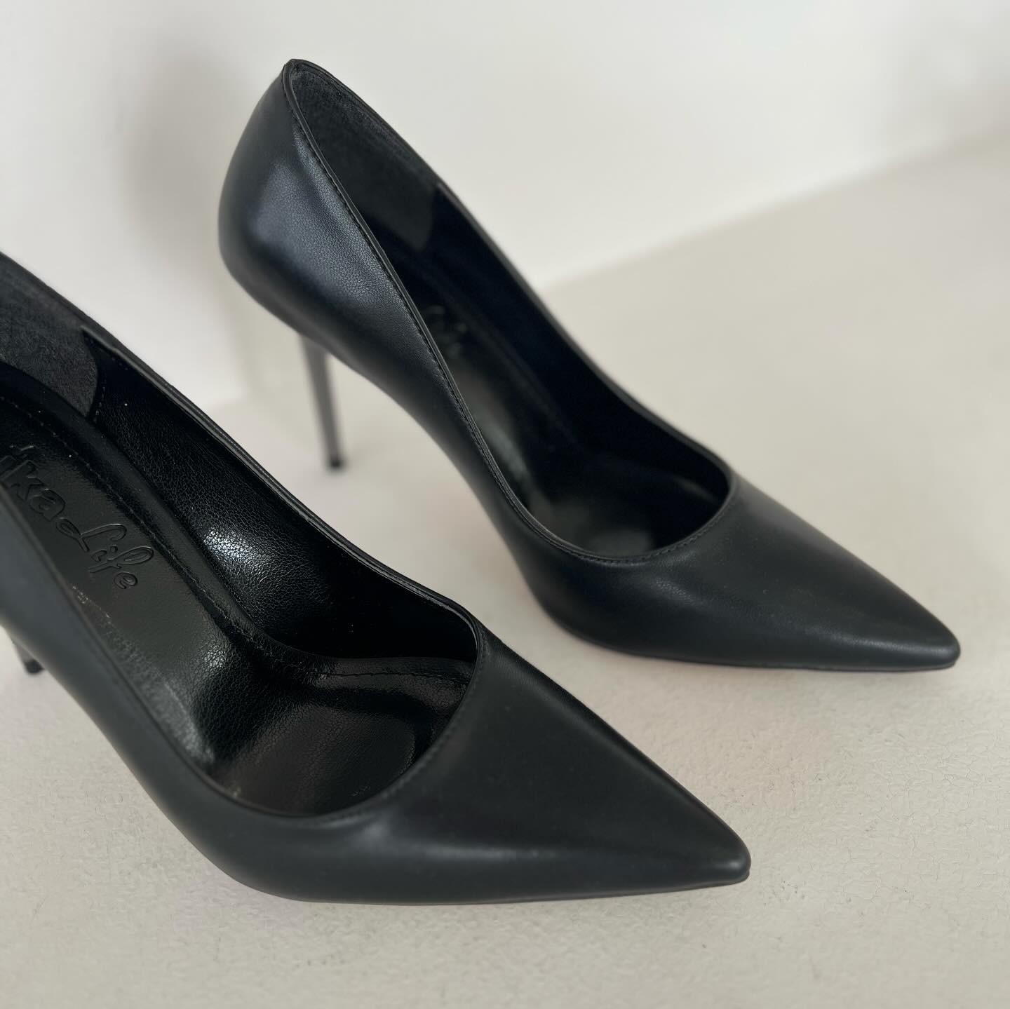 Gümüş Topuklu Siyah Stiletto Ayakkabı