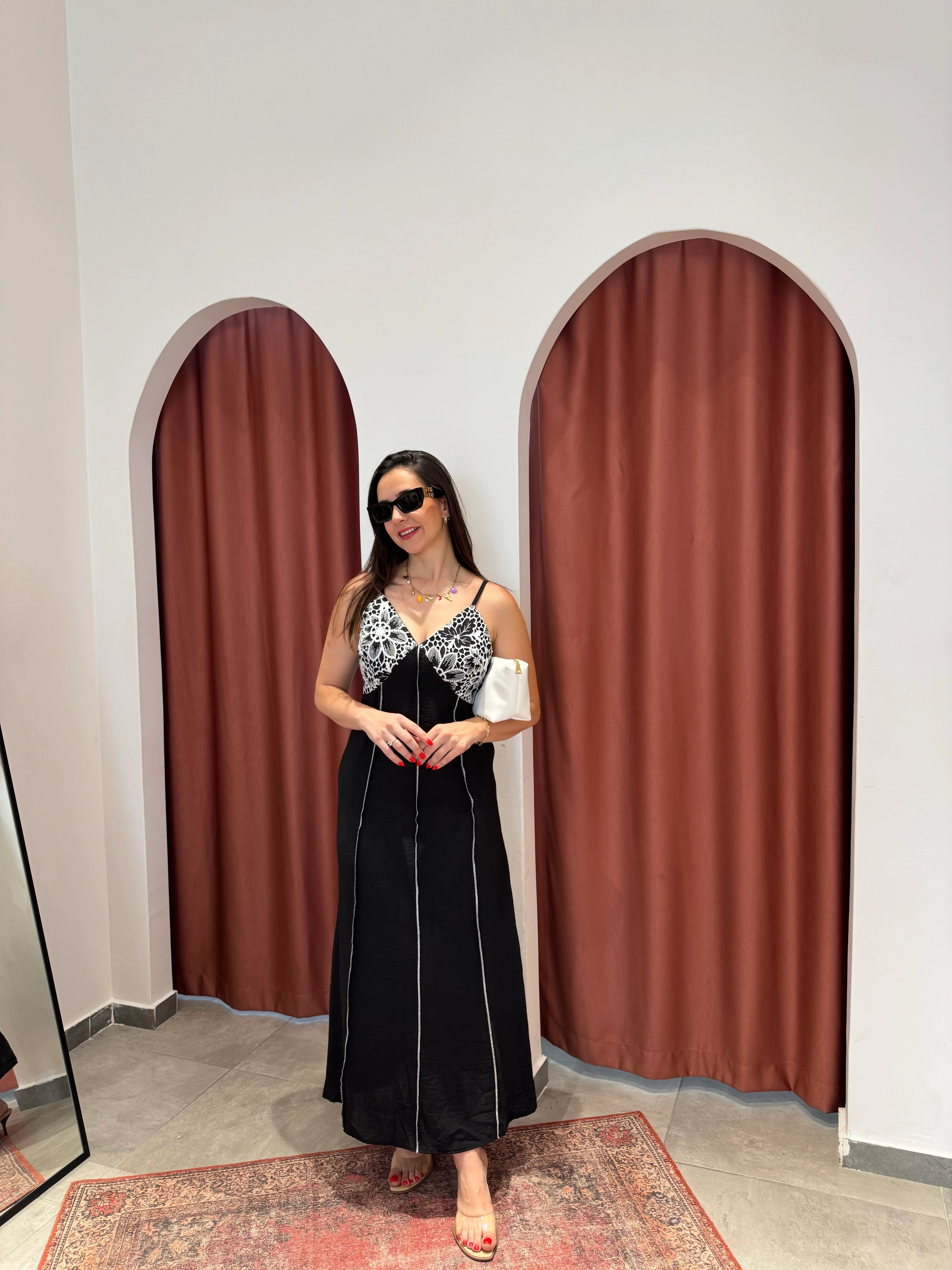 Çiçek Detaylı Çizgili Siyah Elbise