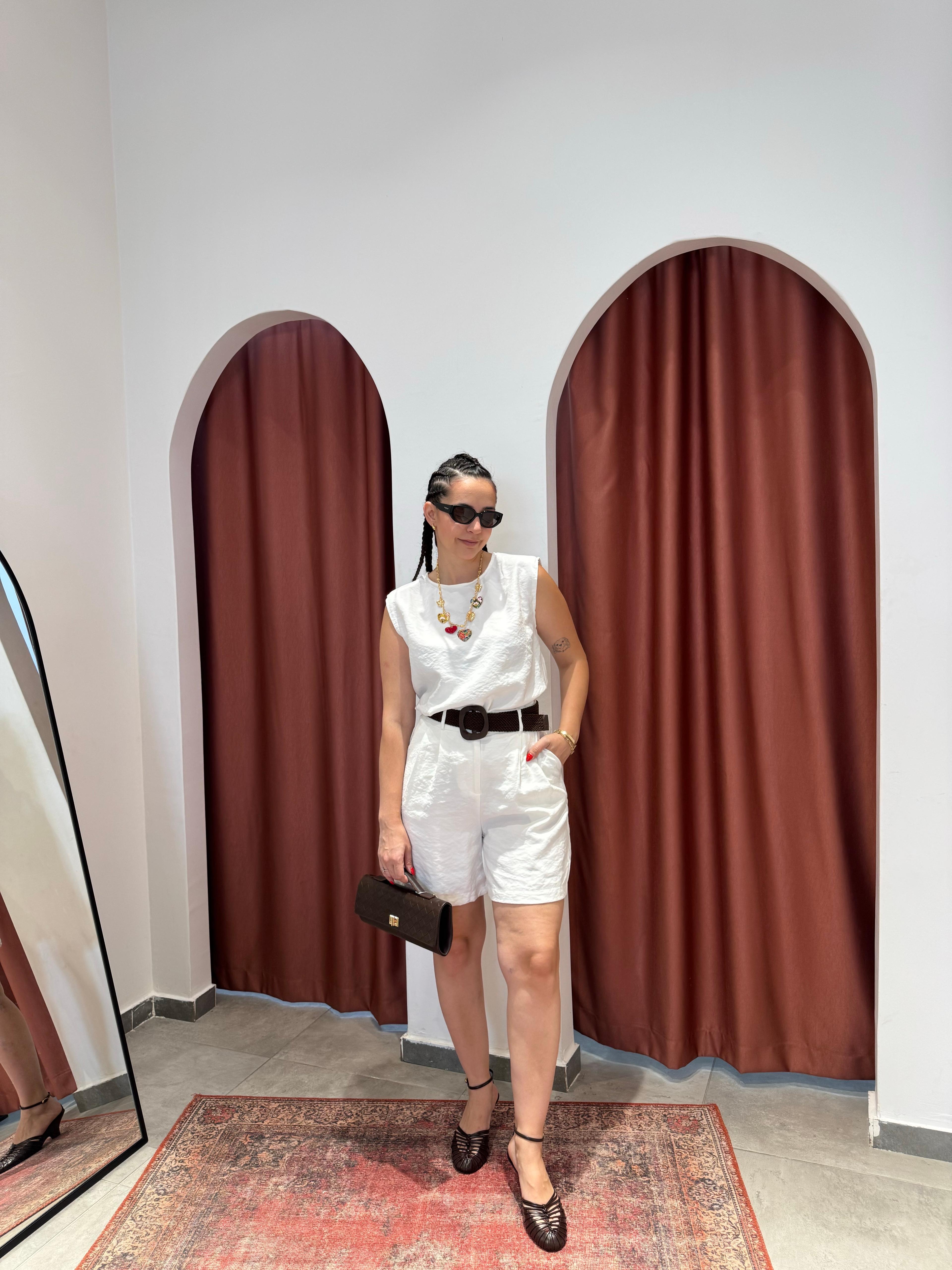 Vatkalı Bluz ve Kemerli Şort Takım