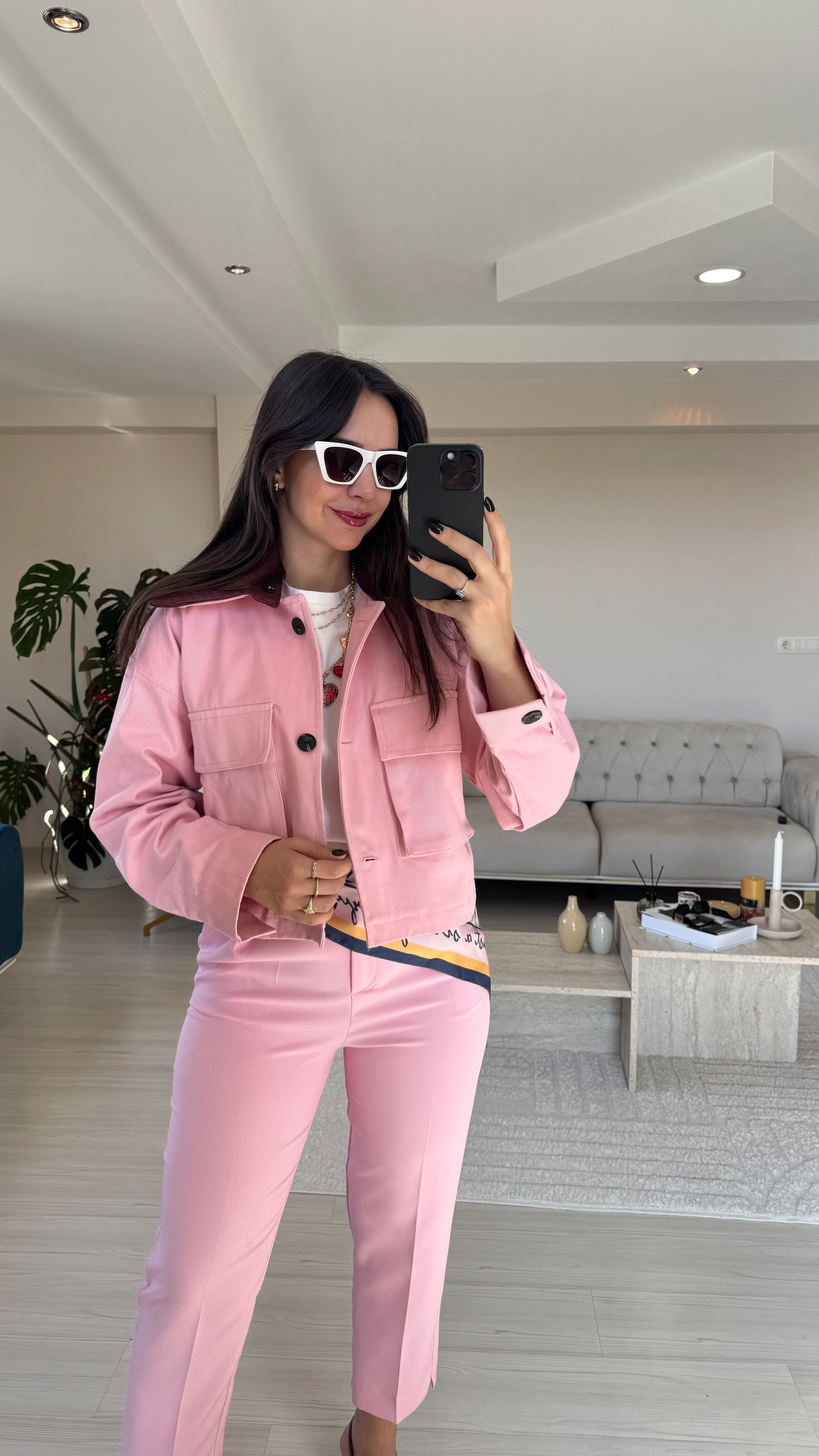 Yakası Bordo Derili Ceket